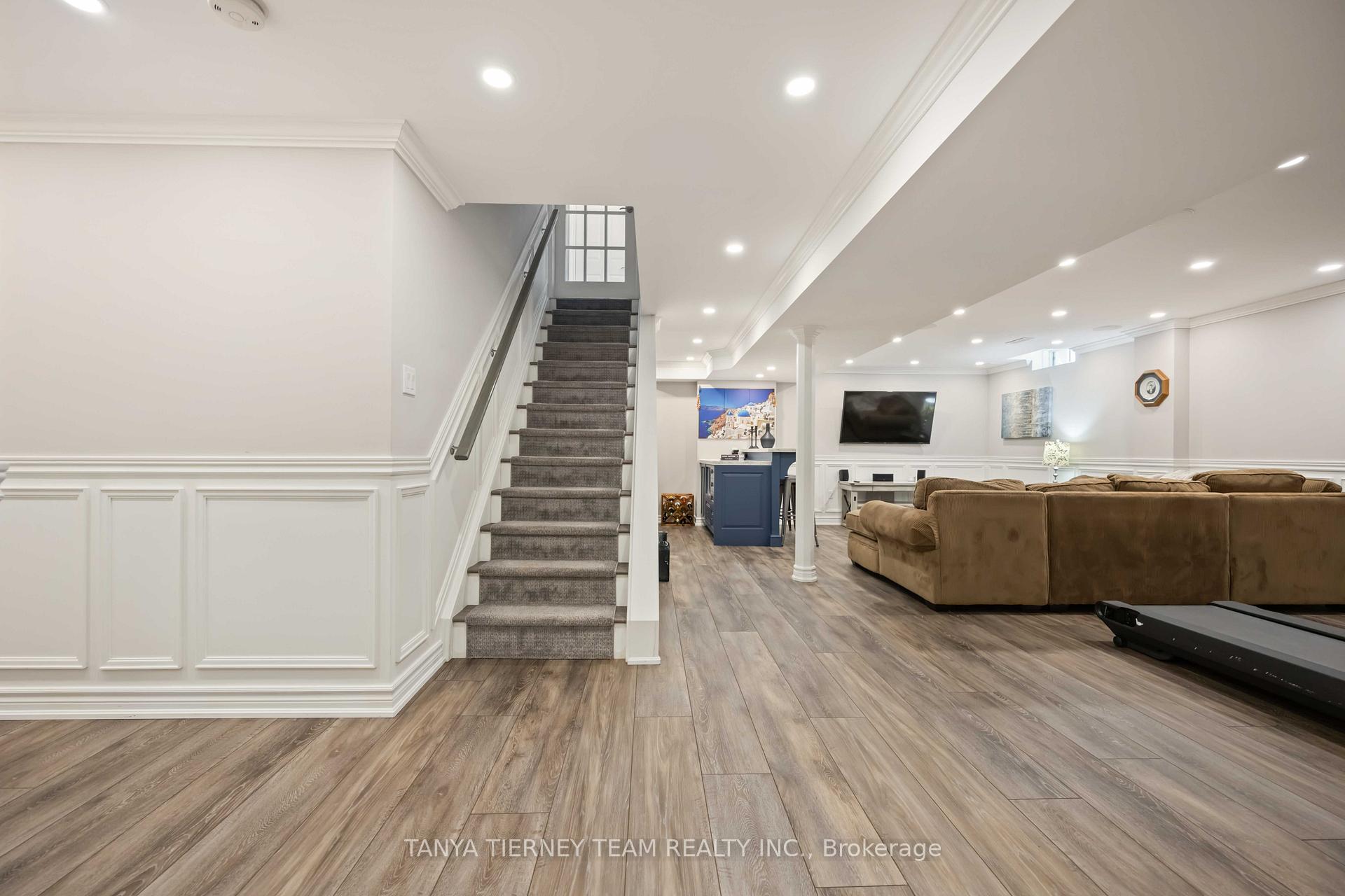 Photo 38 of 161 Carnwith Drive W, Whitby, Brooklin — HOMEH
