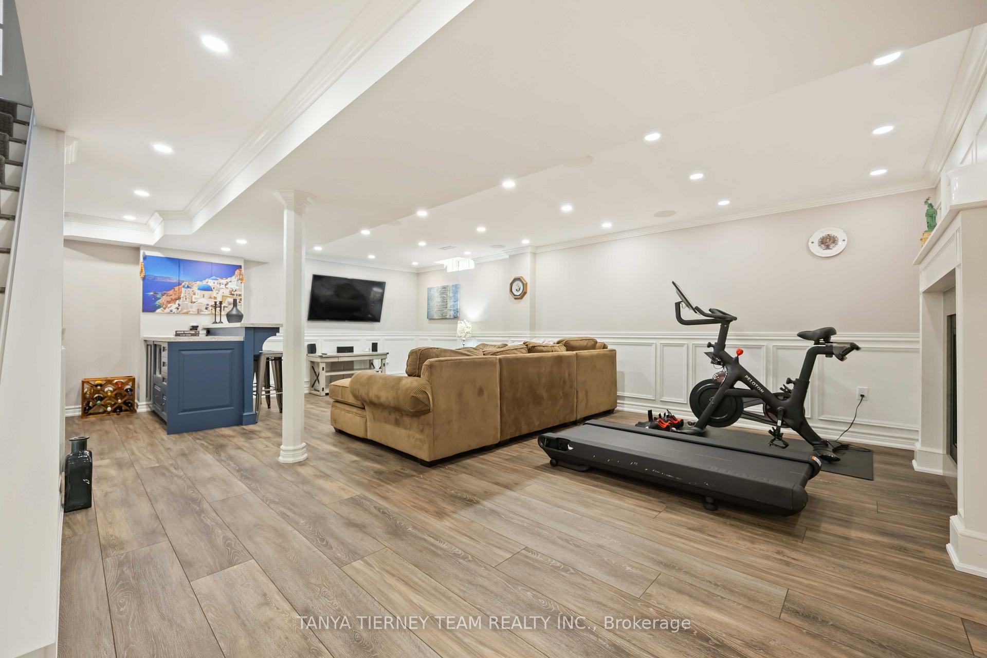 Photo 39 of 161 Carnwith Drive W, Whitby, Brooklin — HOMEH