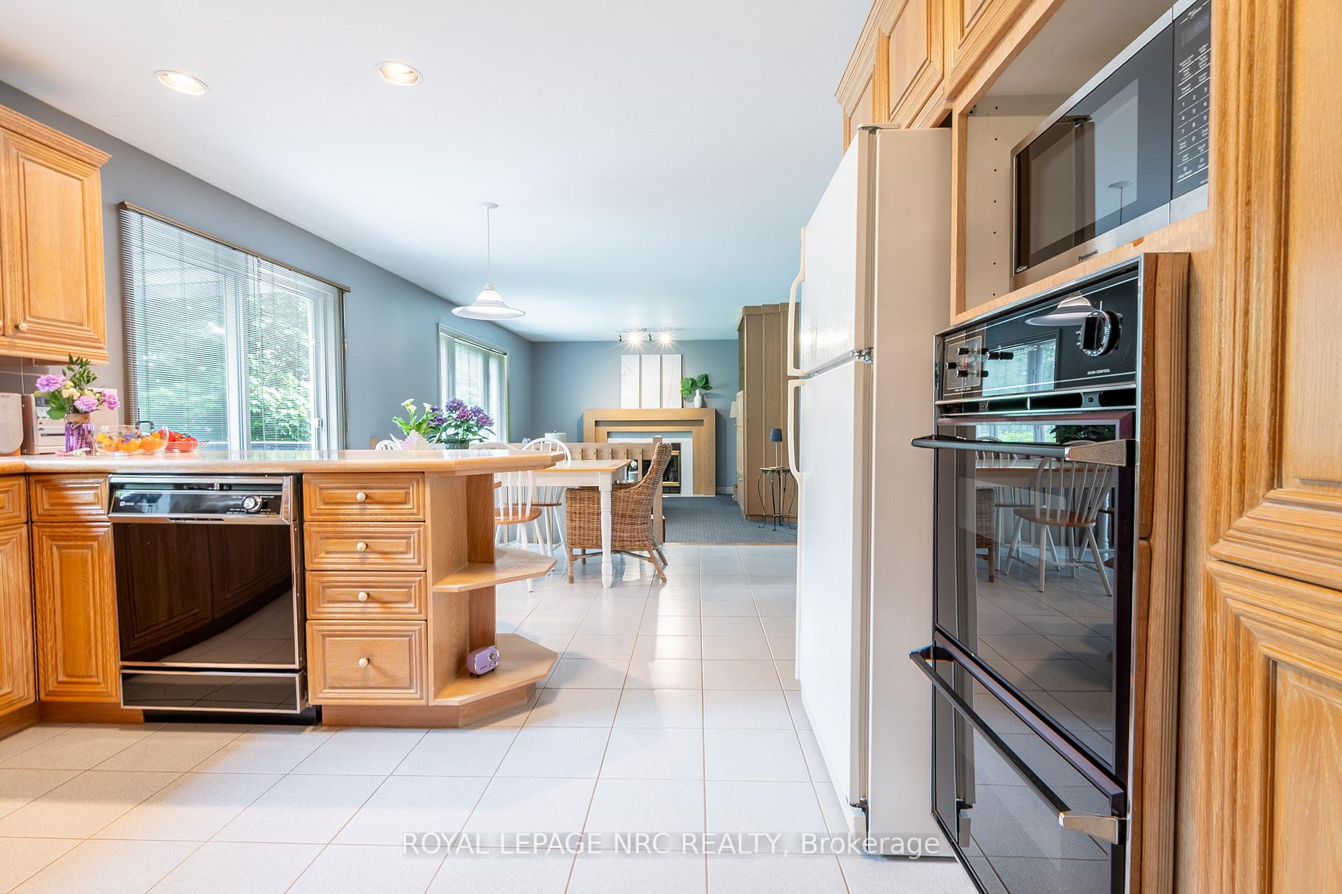 Photo 14 of 70 Stefanie Crescent, Welland, Prince Charles — HOMEH
