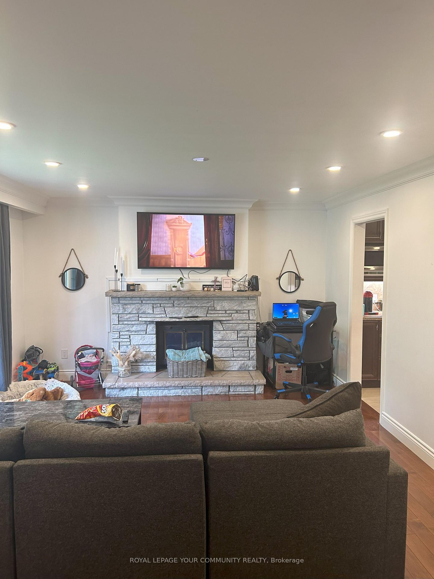 Photo 15 of 46 Netherford Road, Vaughan, Maple — HOMEH