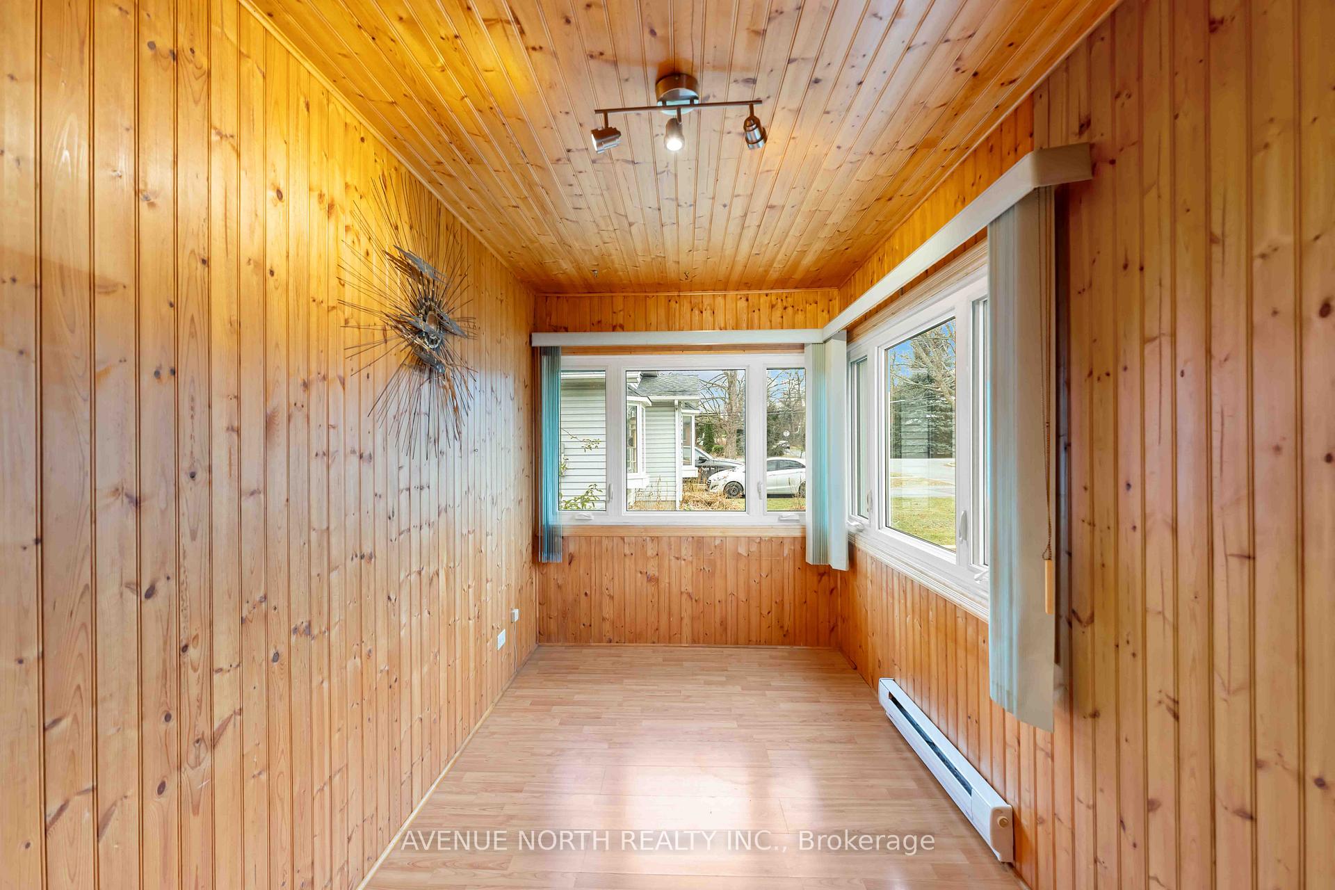 Photo 5 of 177 Compton Avenue, Ottawa, Woodroffe — HOMEH