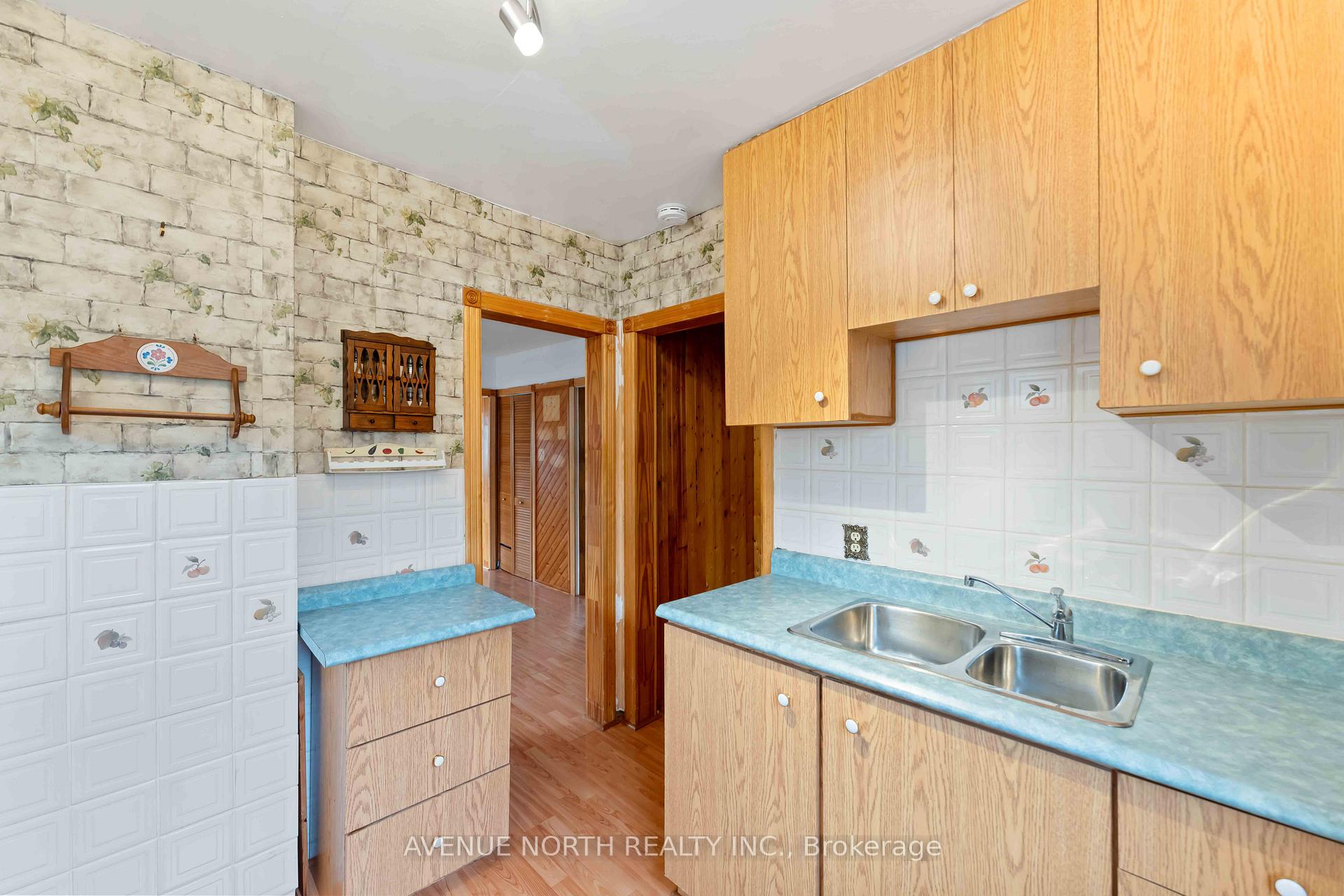 Photo 25 of 177 Compton Avenue, Ottawa, Woodroffe — HOMEH