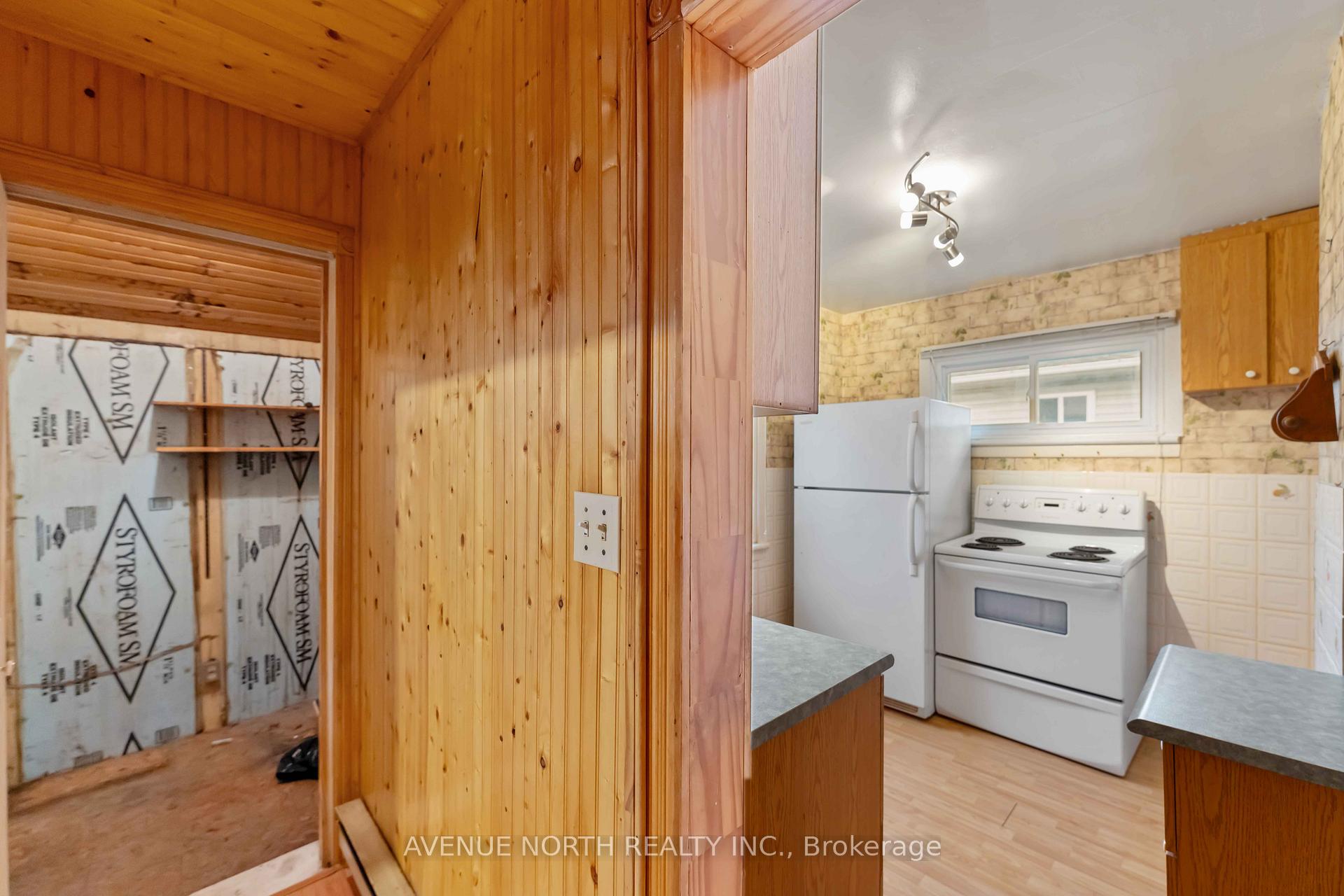 Photo 28 of 177 Compton Avenue, Ottawa, Woodroffe — HOMEH