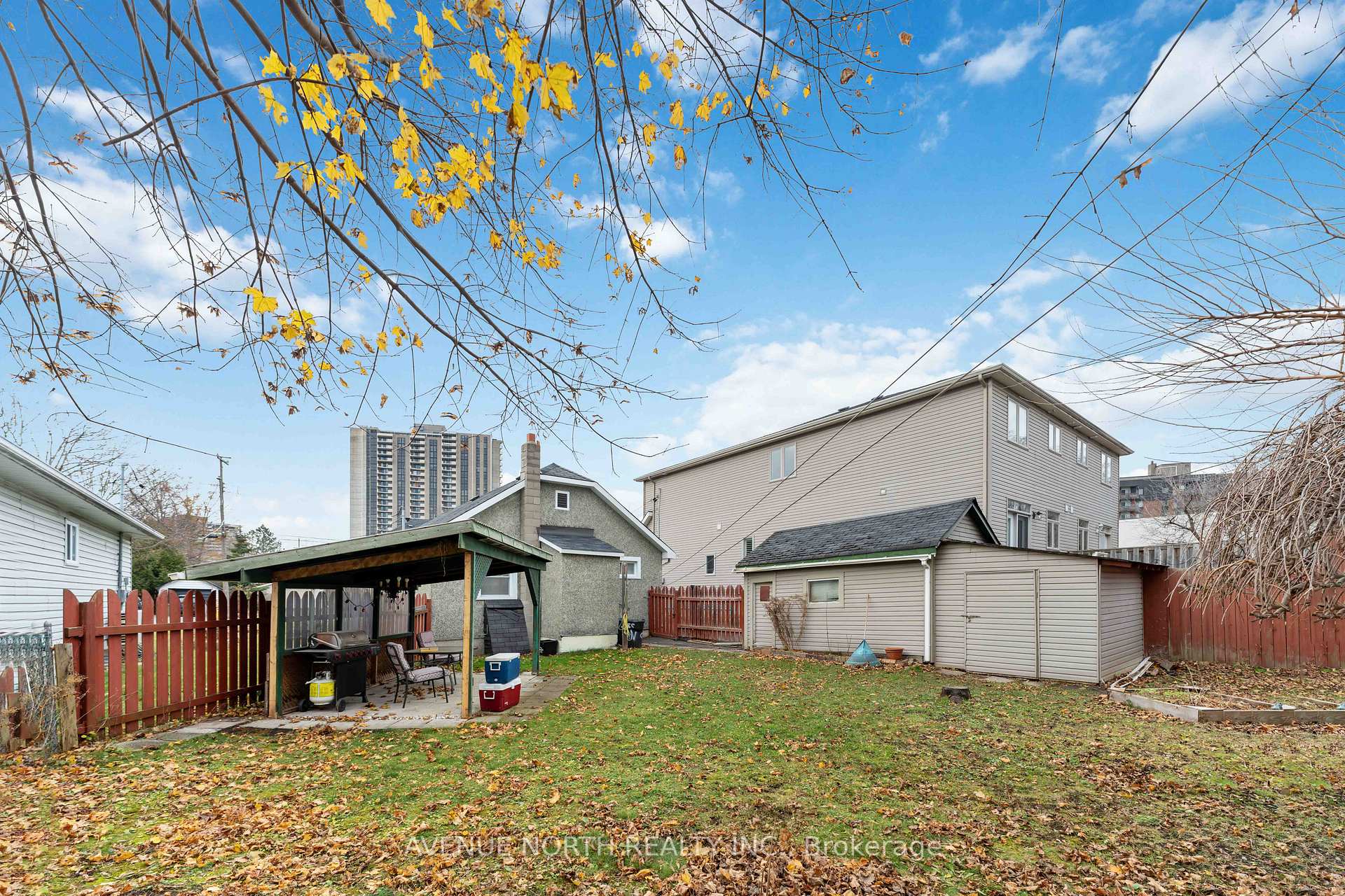 Photo 38 of 177 Compton Avenue, Ottawa, Woodroffe — HOMEH