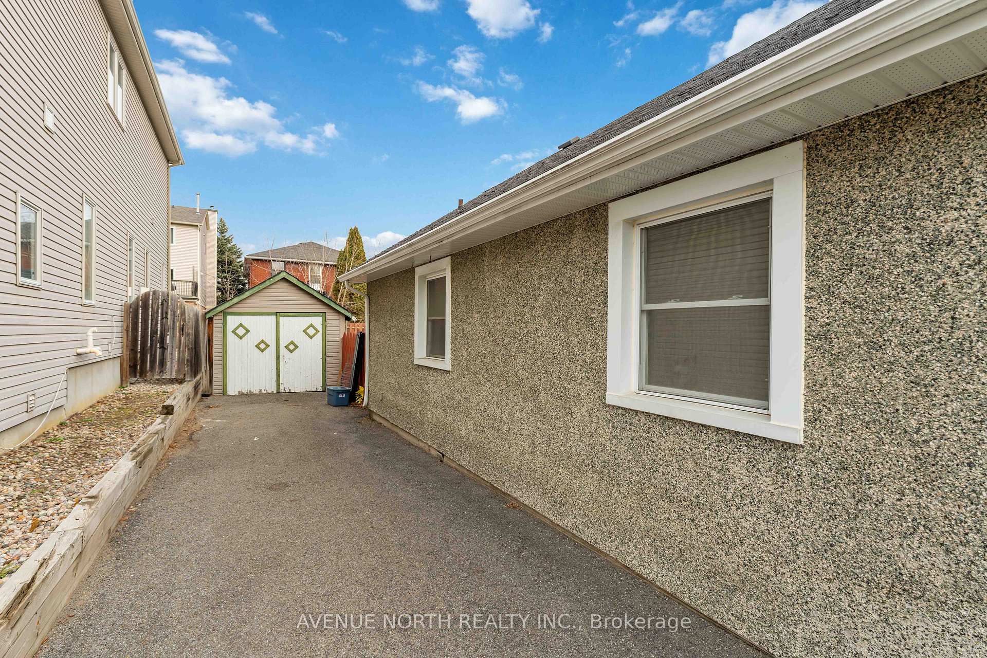 Photo 40 of 177 Compton Avenue, Ottawa, Woodroffe — HOMEH