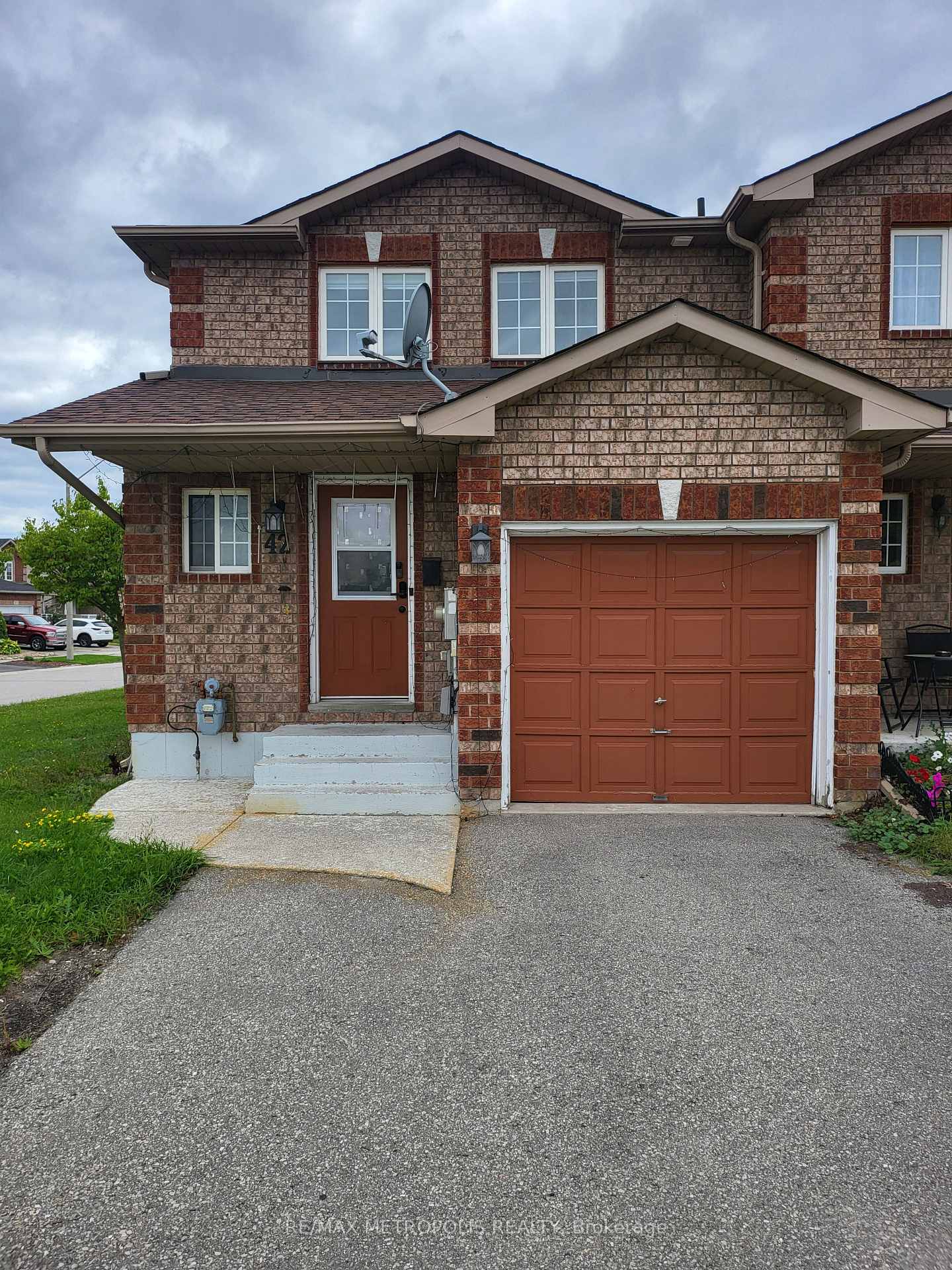 Photo 1 of 42 Larkin Drive, Barrie, Georgian Drive — HOMEH