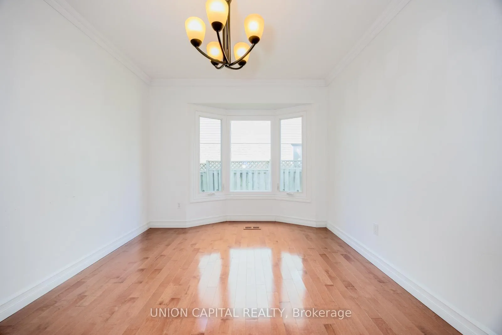 Photo 10 of 82 Old Yonge Street, Aurora, Aurora Village — HOMEH