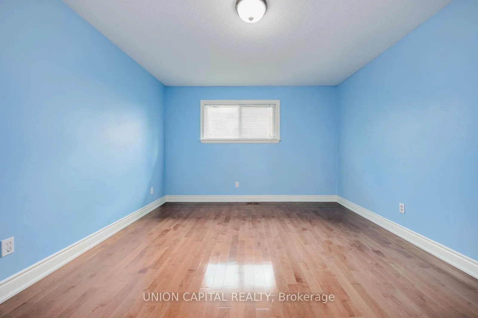 Photo 15 of 82 Old Yonge Street, Aurora, Aurora Village — HOMEH