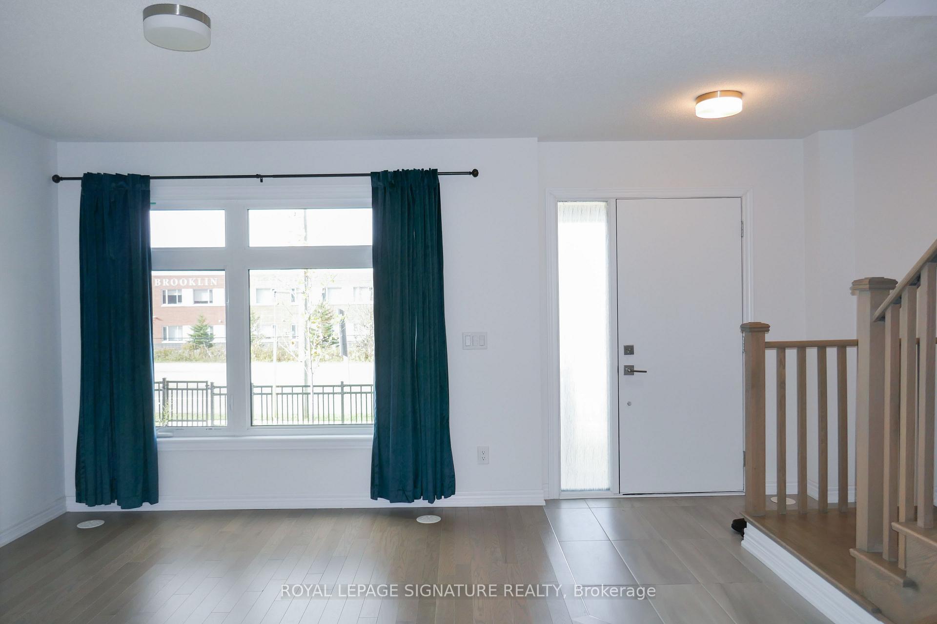 Photo 3 of 49 Sorbara Way, Whitby, Brooklin — HOMEH