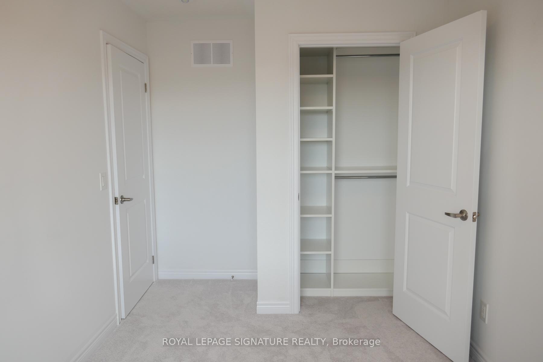 Photo 15 of 49 Sorbara Way, Whitby, Brooklin — HOMEH