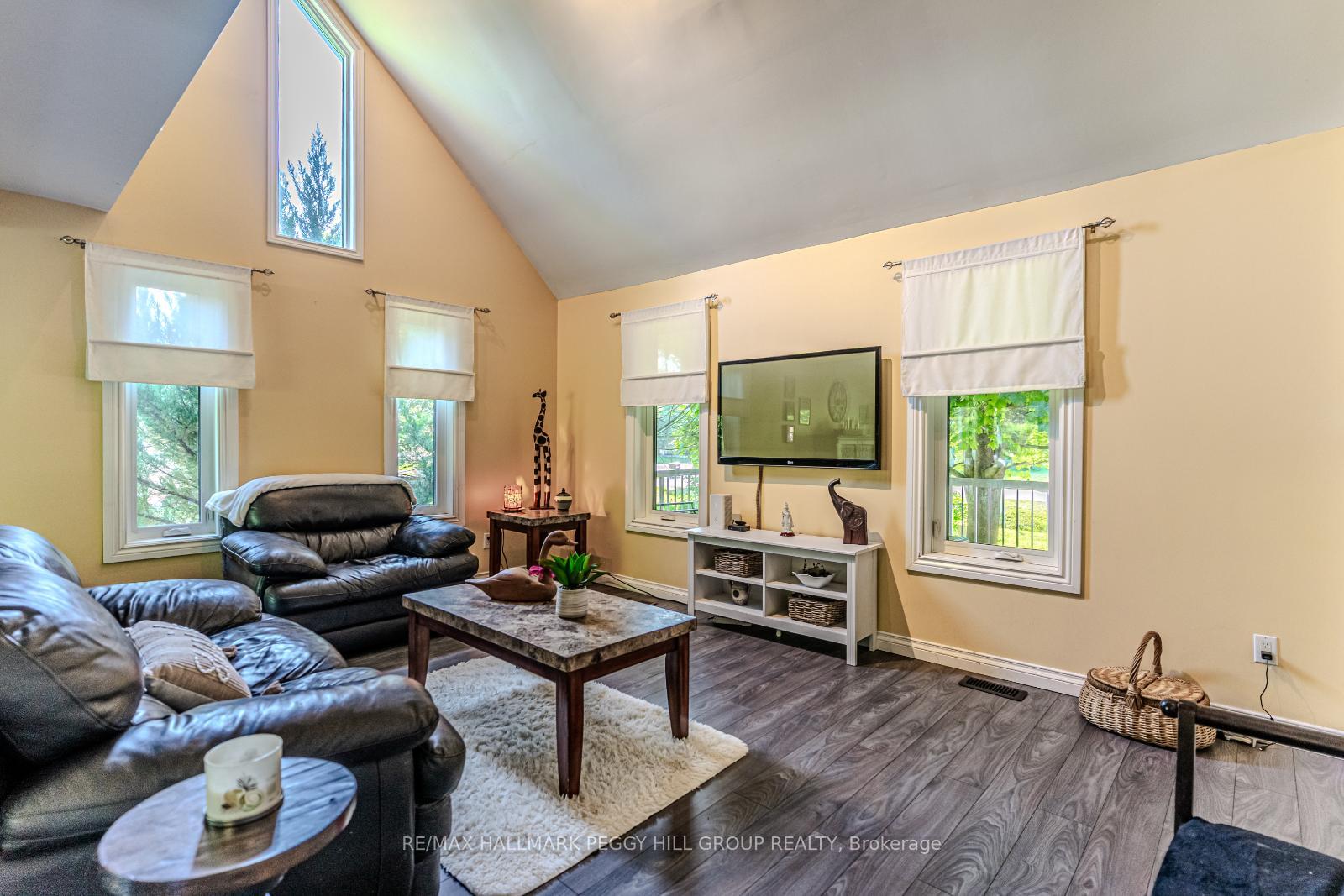 Photo 6 of 26 Royal Beech Drive, Wasaga Beach — HOMEH