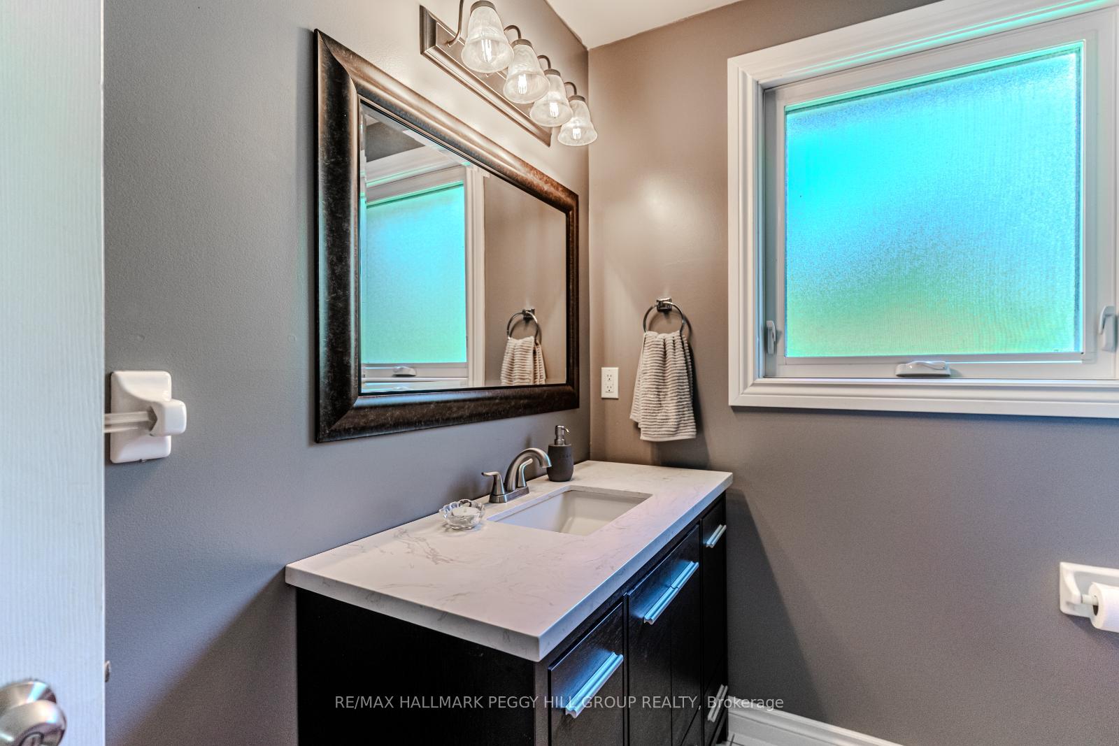 Photo 14 of 26 Royal Beech Drive, Wasaga Beach — HOMEH