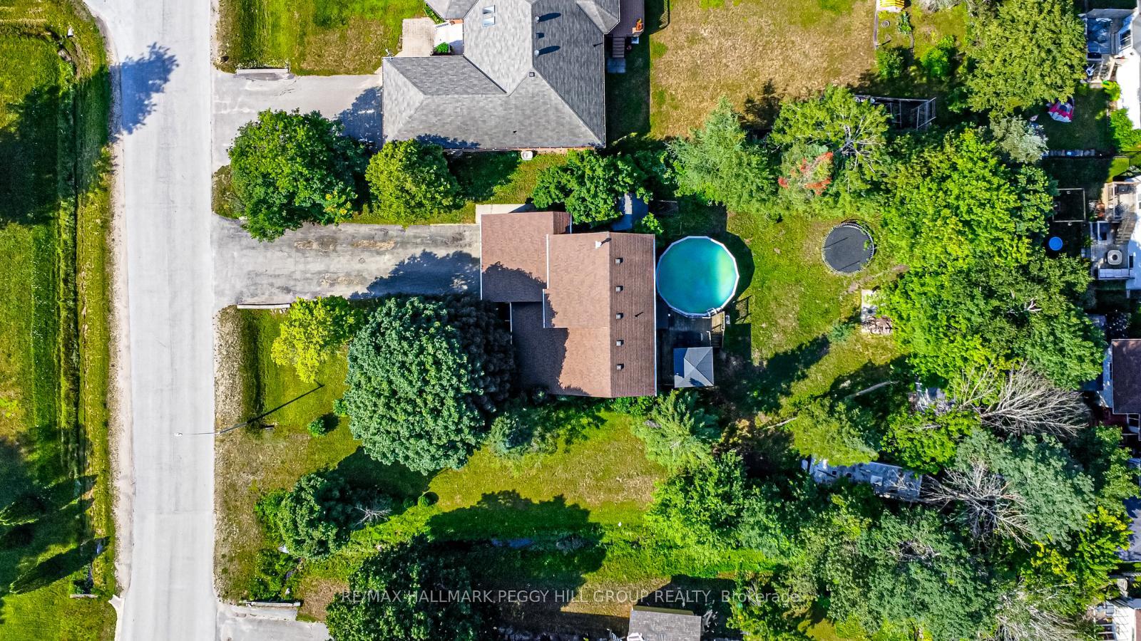 Photo 24 of 26 Royal Beech Drive, Wasaga Beach — HOMEH