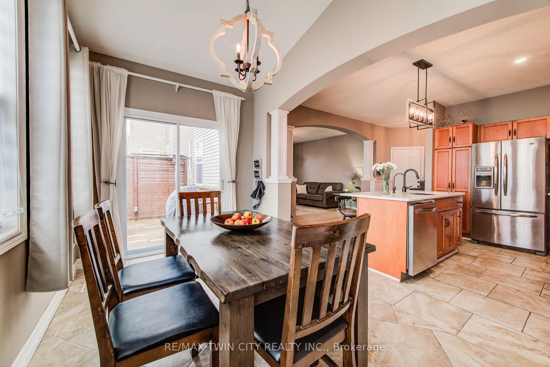 Photo 18 of 616 Frieburg Drive, Waterloo, Clair Hills — HOMEH