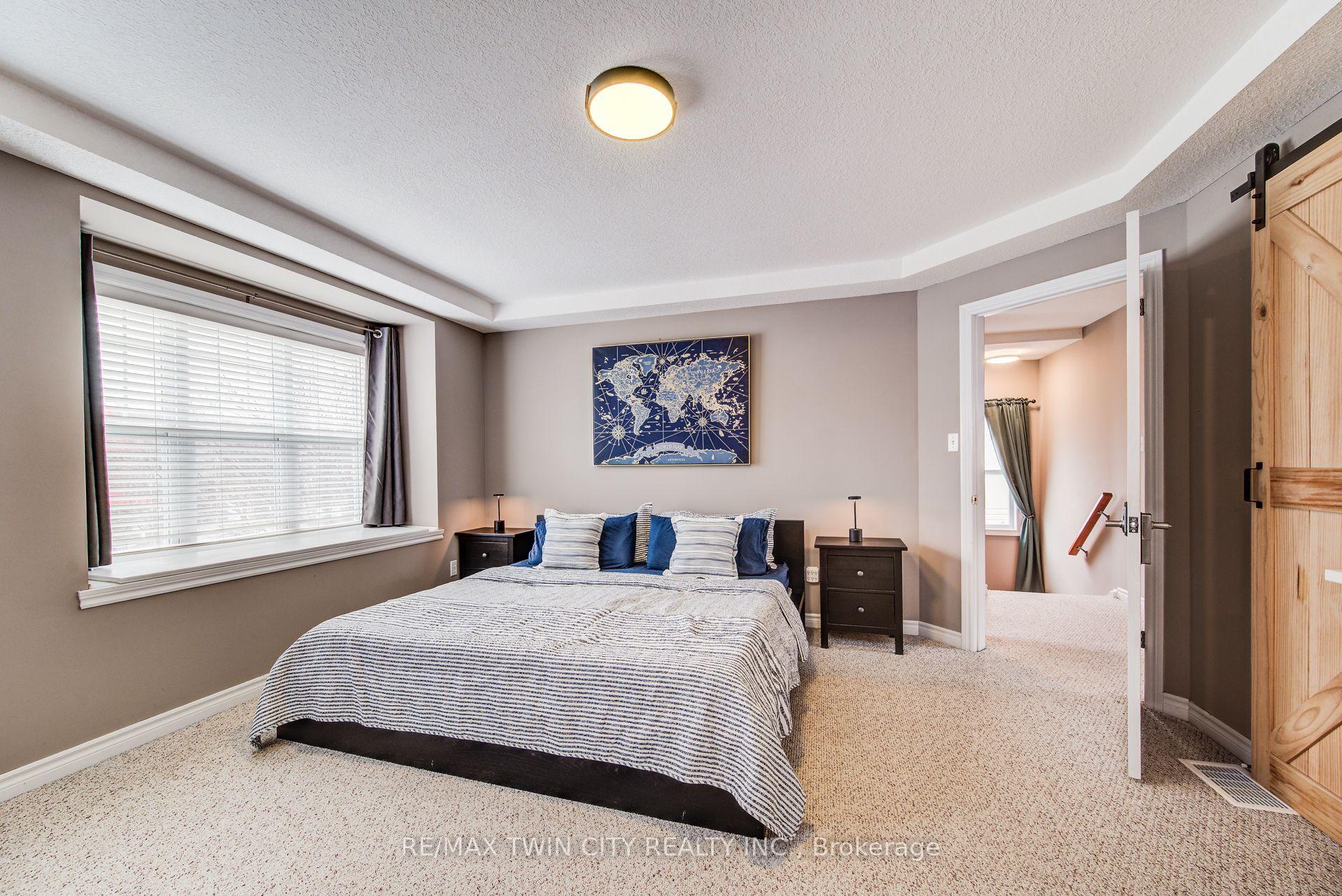 Photo 20 of 616 Frieburg Drive, Waterloo, Clair Hills — HOMEH