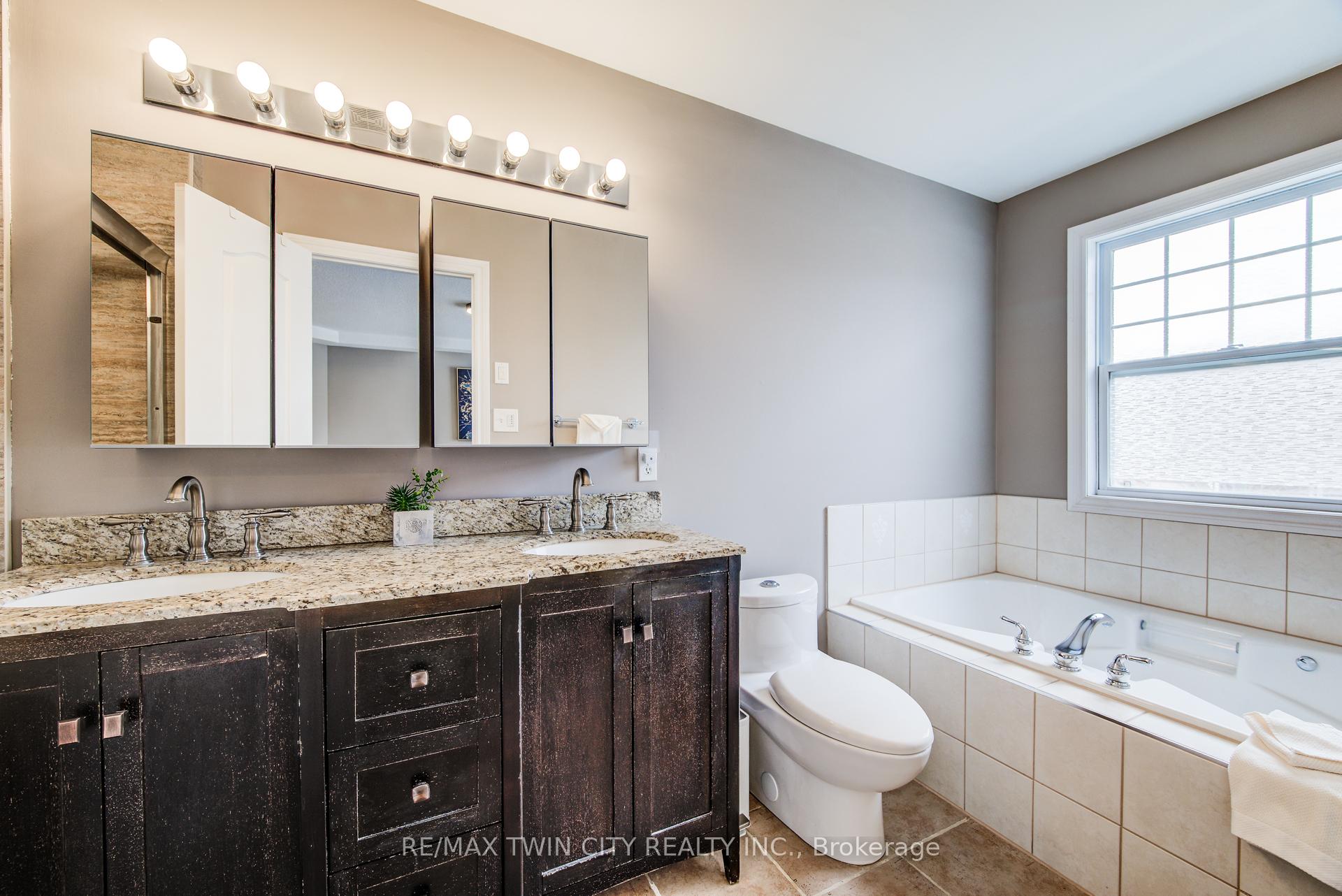 Photo 23 of 616 Frieburg Drive, Waterloo, Clair Hills — HOMEH