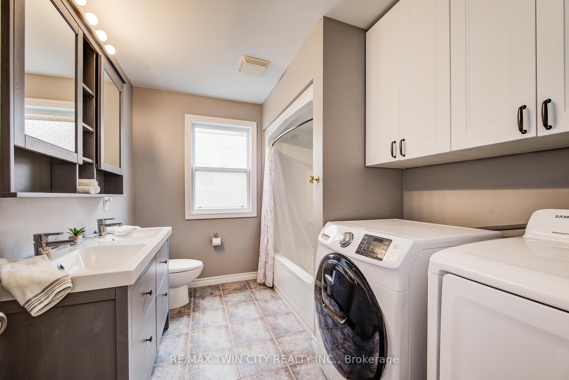 Photo 28 of 616 Frieburg Drive, Waterloo, Clair Hills — HOMEH