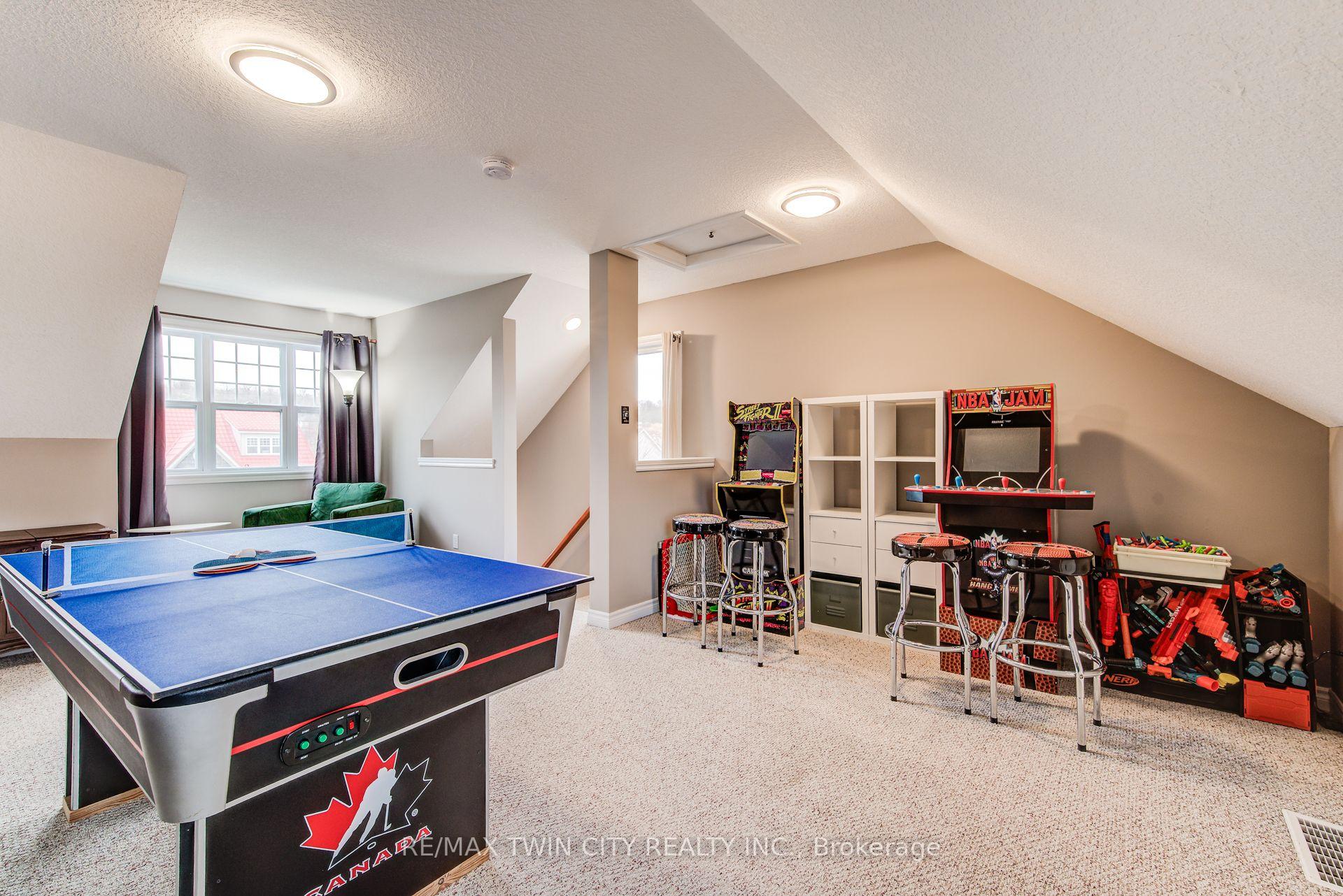 Photo 29 of 616 Frieburg Drive, Waterloo, Clair Hills — HOMEH