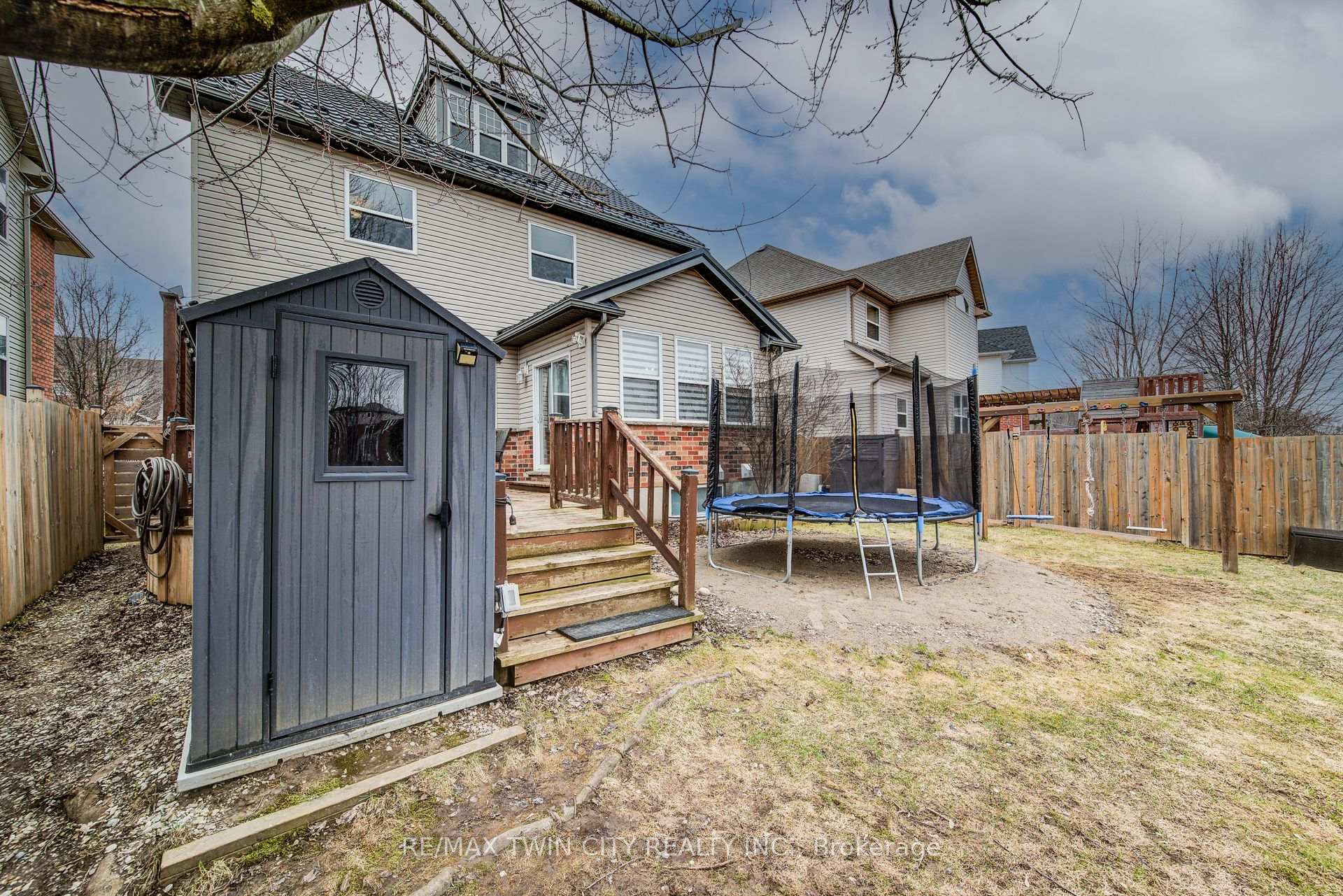 Photo 40 of 616 Frieburg Drive, Waterloo, Clair Hills — HOMEH