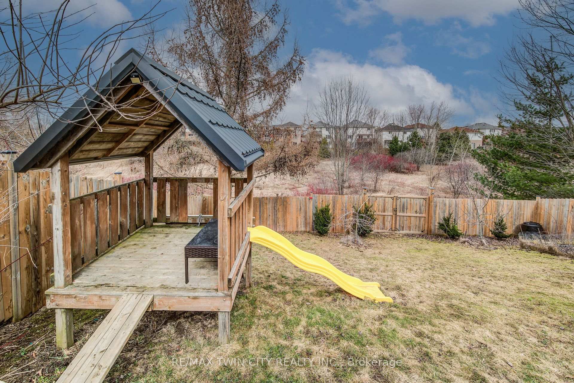 Photo 42 of 616 Frieburg Drive, Waterloo, Clair Hills — HOMEH