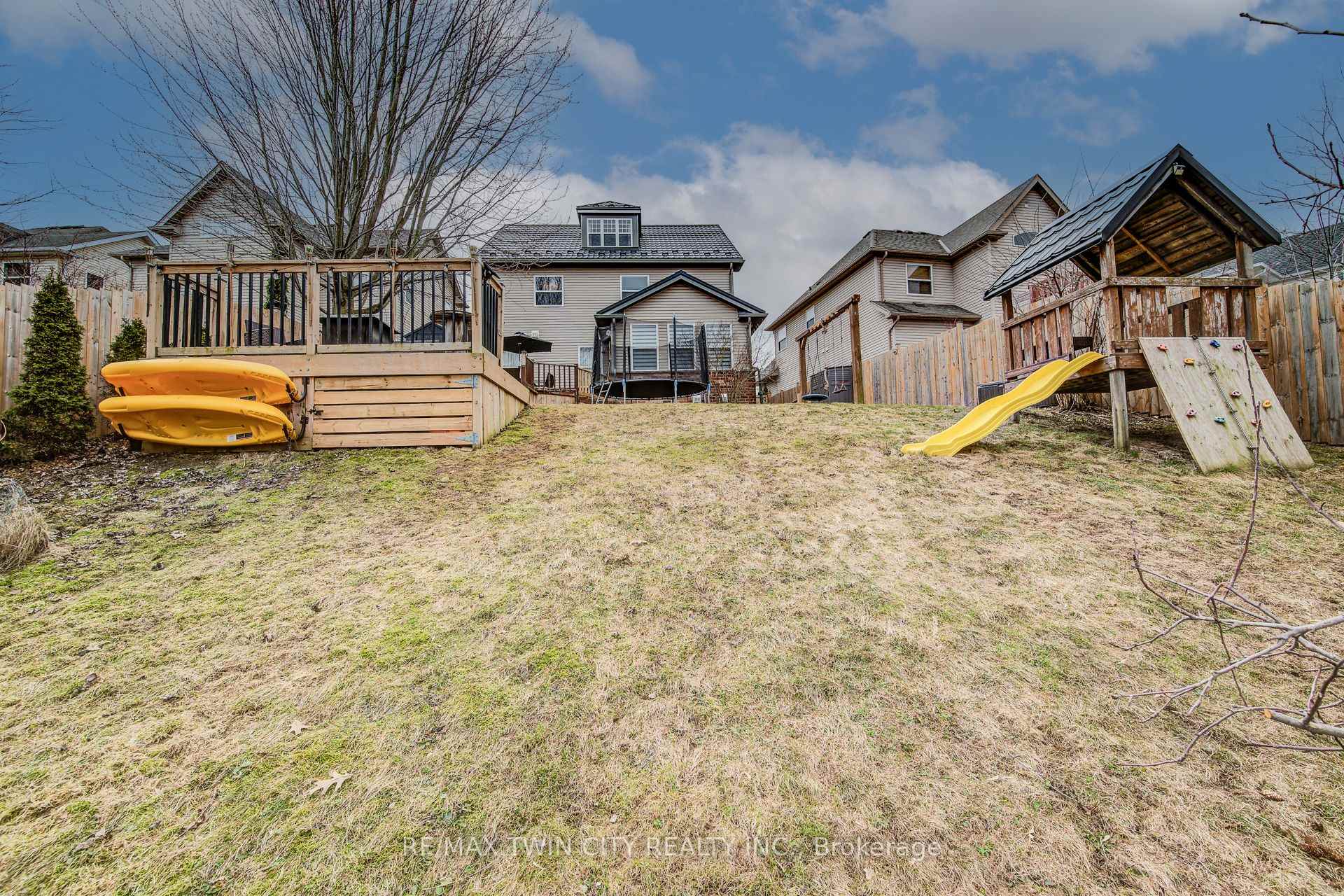 Photo 43 of 616 Frieburg Drive, Waterloo, Clair Hills — HOMEH