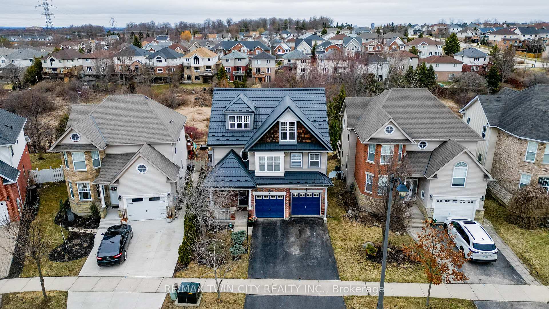 Photo 45 of 616 Frieburg Drive, Waterloo, Clair Hills — HOMEH