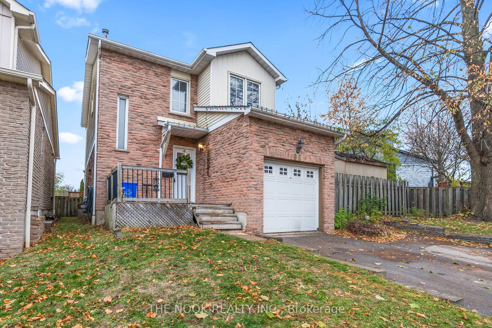 Photo 4 of 96 Kirby Crescent, Whitby, Blue Grass Meadows — HOMEH