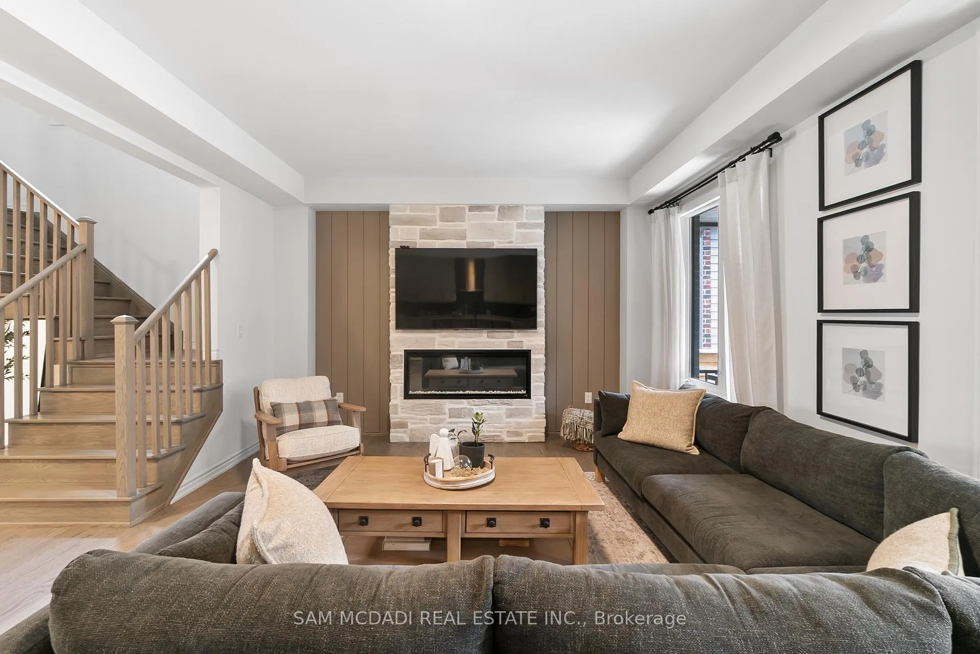Photo 5 of 138 Factor Street, Vaughan, Kleinburg — HOMEH