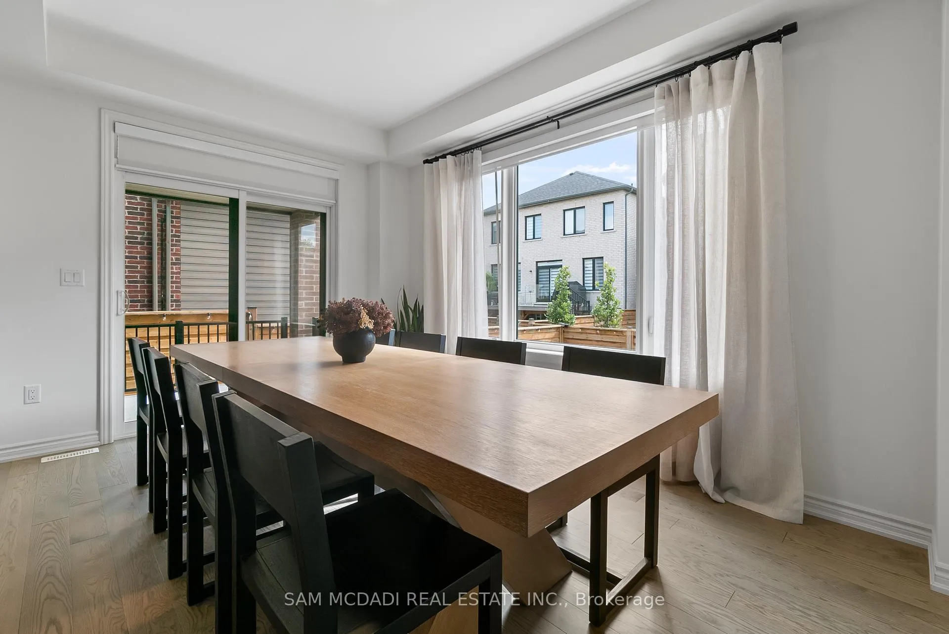Photo 12 of 138 Factor Street, Vaughan, Kleinburg — HOMEH