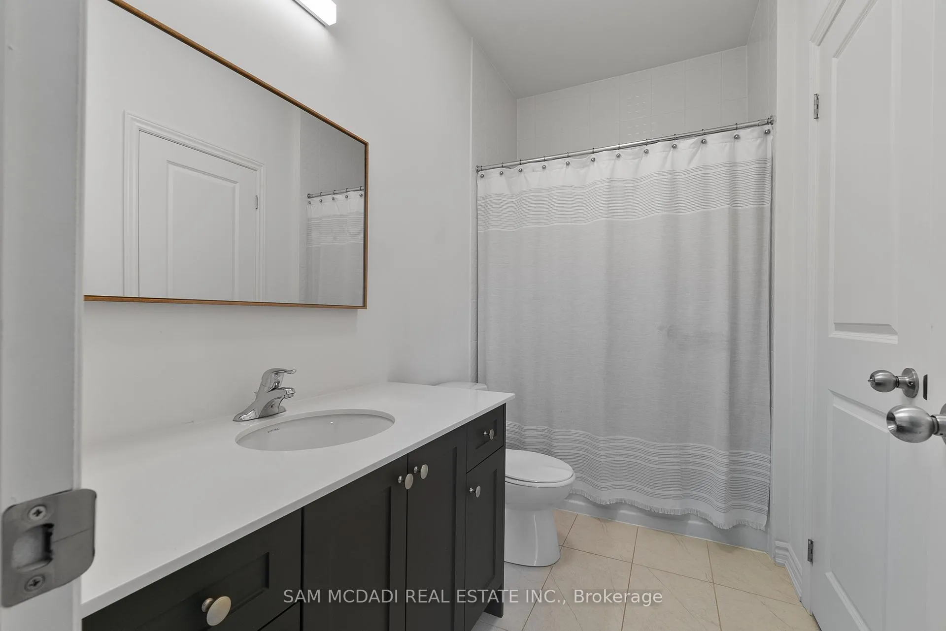 Photo 30 of 138 Factor Street, Vaughan, Kleinburg — HOMEH