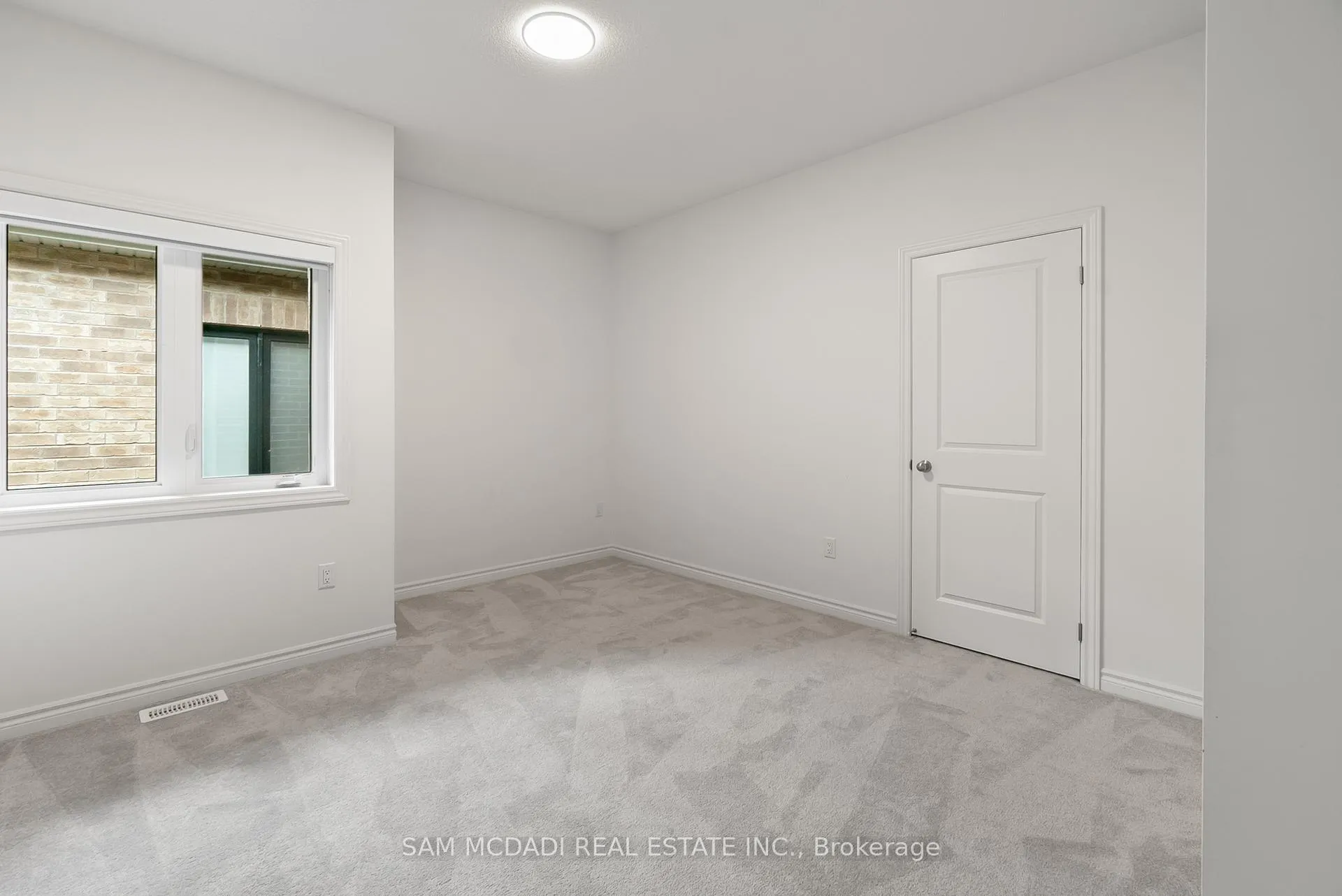 Photo 32 of 138 Factor Street, Vaughan, Kleinburg — HOMEH