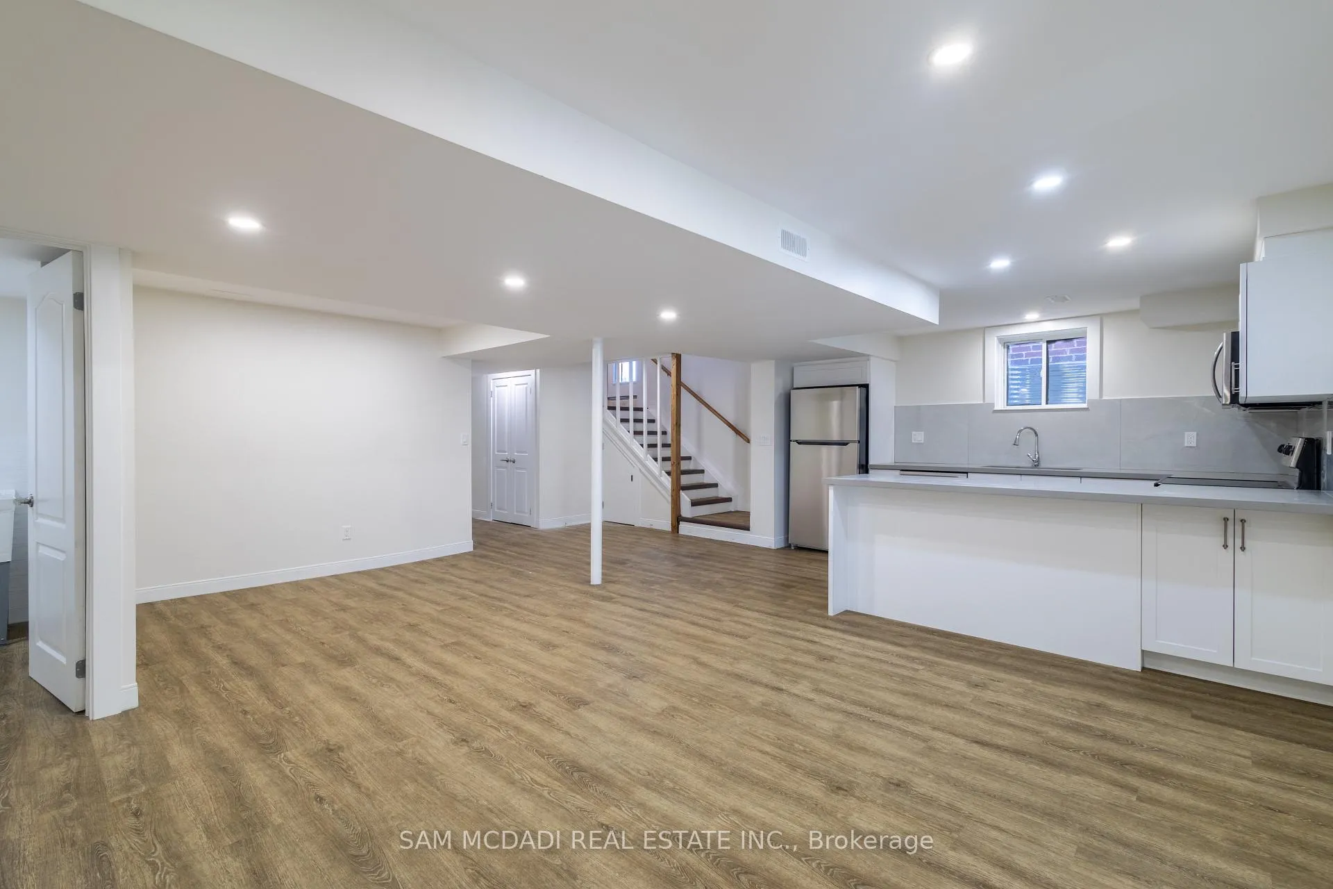 Photo 36 of 138 Factor Street, Vaughan, Kleinburg — HOMEH