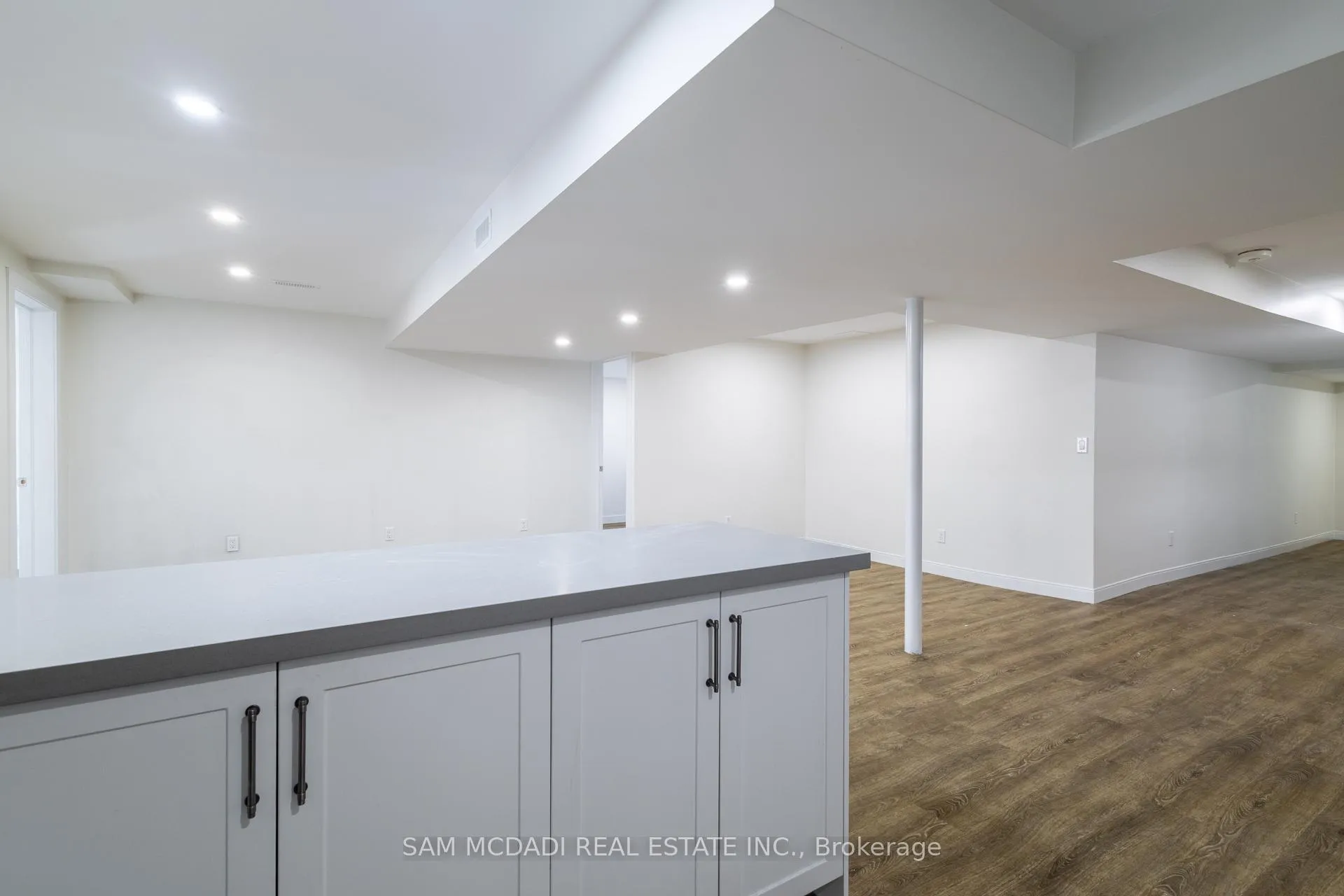 Photo 40 of 138 Factor Street, Vaughan, Kleinburg — HOMEH