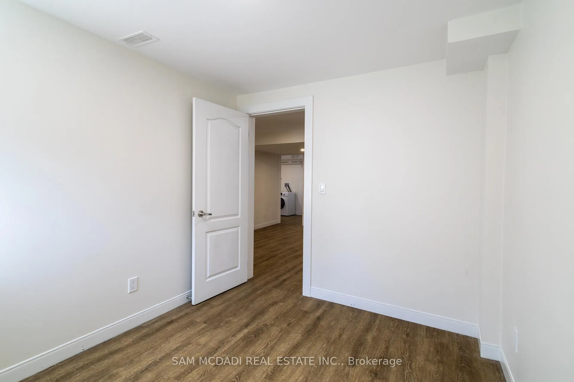 Photo 43 of 138 Factor Street, Vaughan, Kleinburg — HOMEH