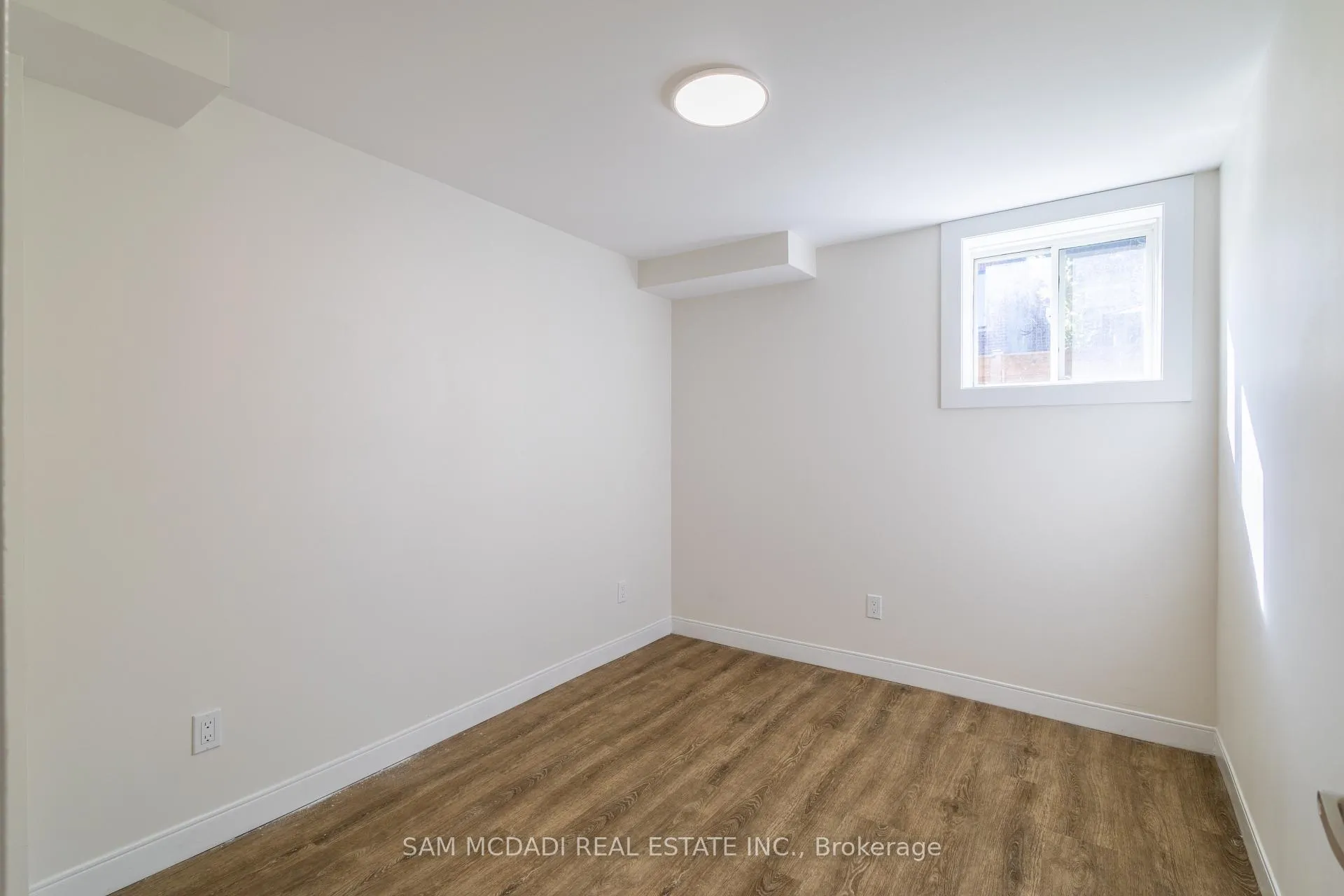 Photo 44 of 138 Factor Street, Vaughan, Kleinburg — HOMEH