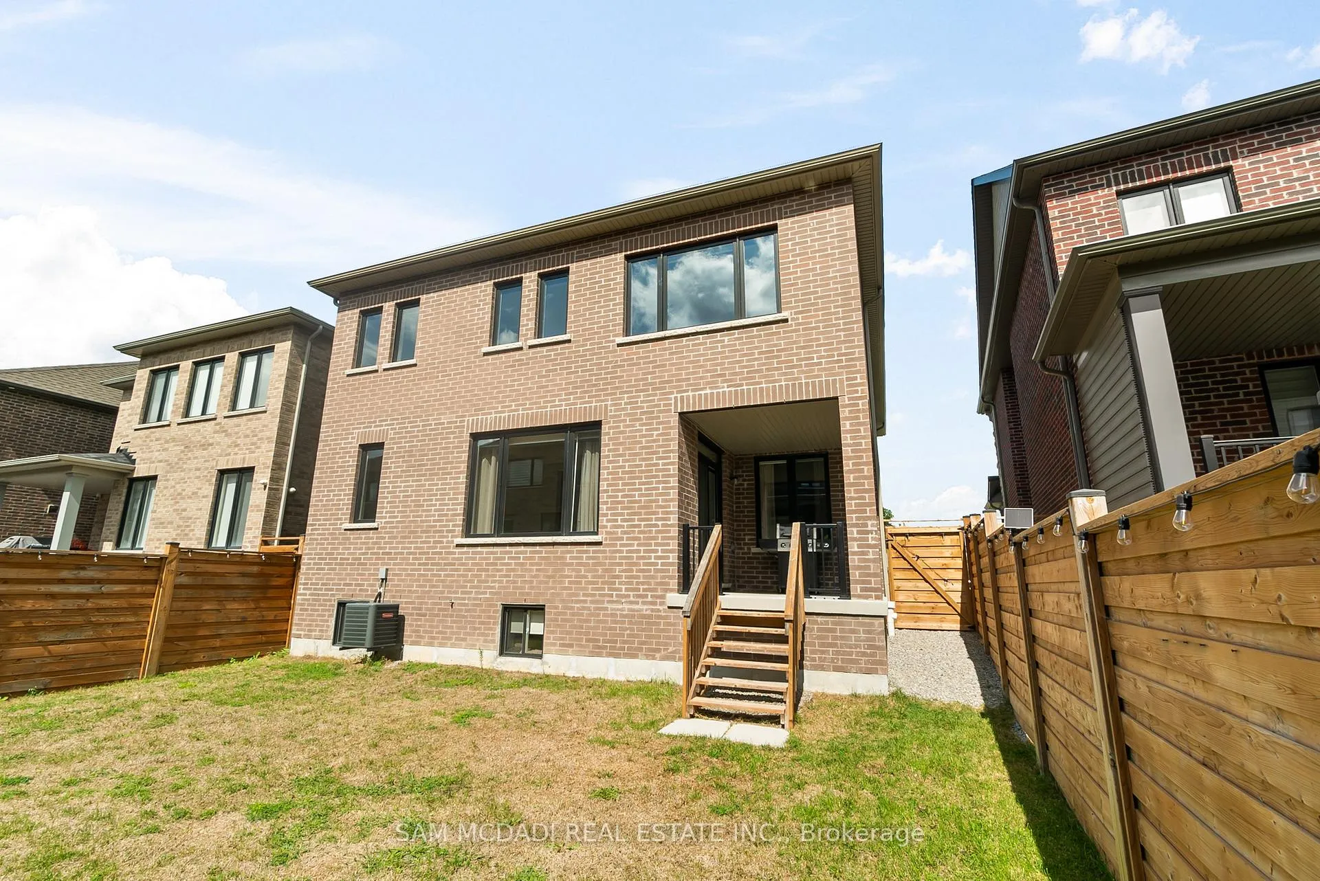 Photo 48 of 138 Factor Street, Vaughan, Kleinburg — HOMEH