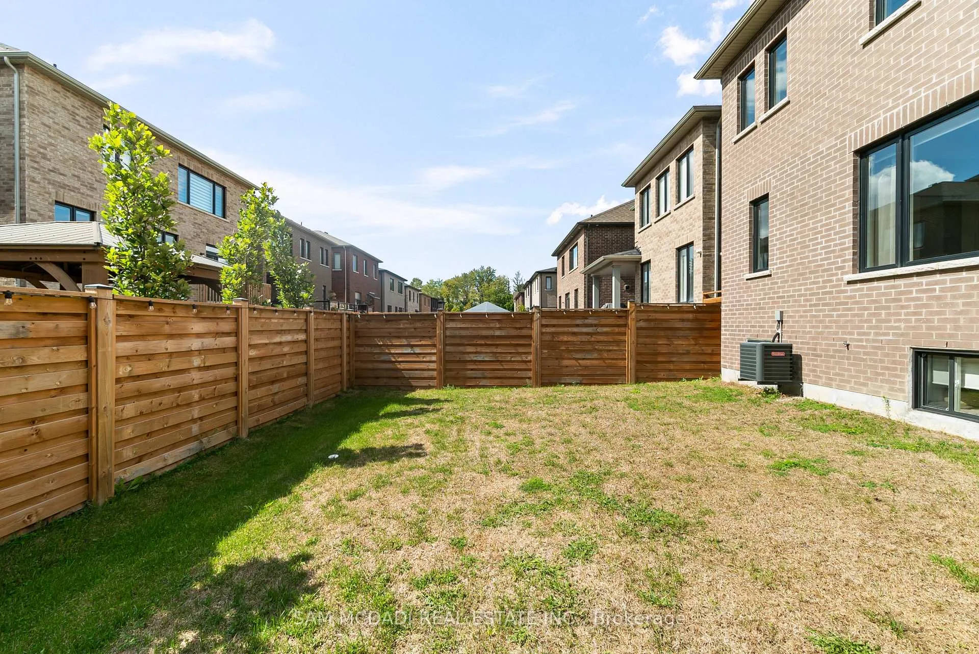 Photo 49 of 138 Factor Street, Vaughan, Kleinburg — HOMEH