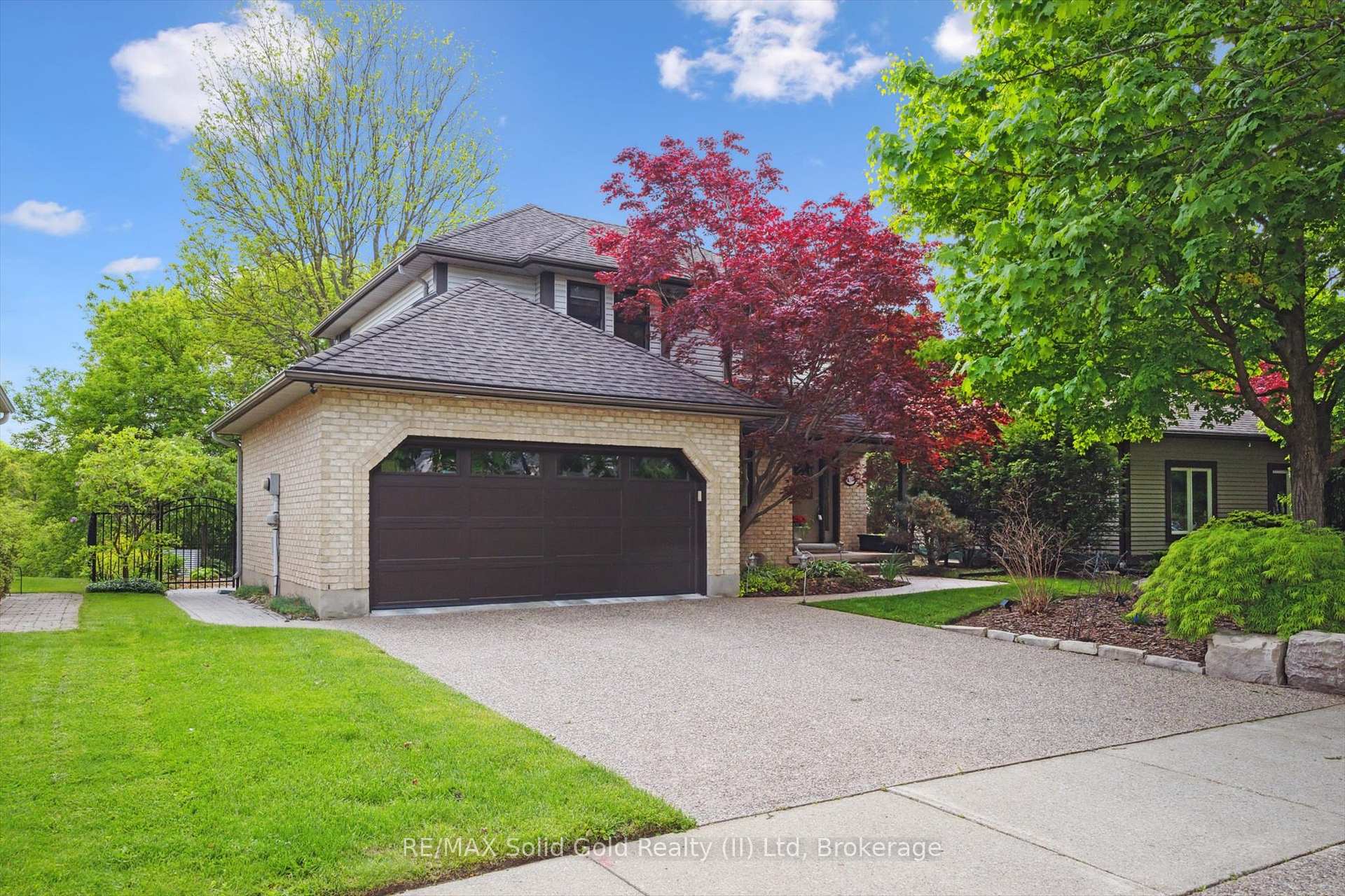 Photo 3 of 439 Brentcliffe Drive, Waterloo — HOMEH