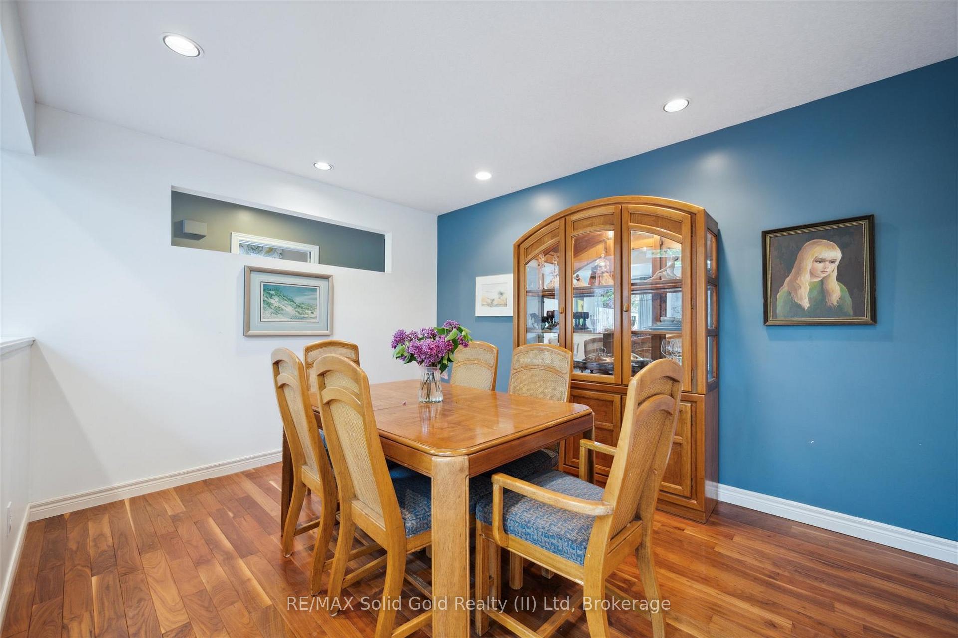 Photo 14 of 439 Brentcliffe Drive, Waterloo — HOMEH