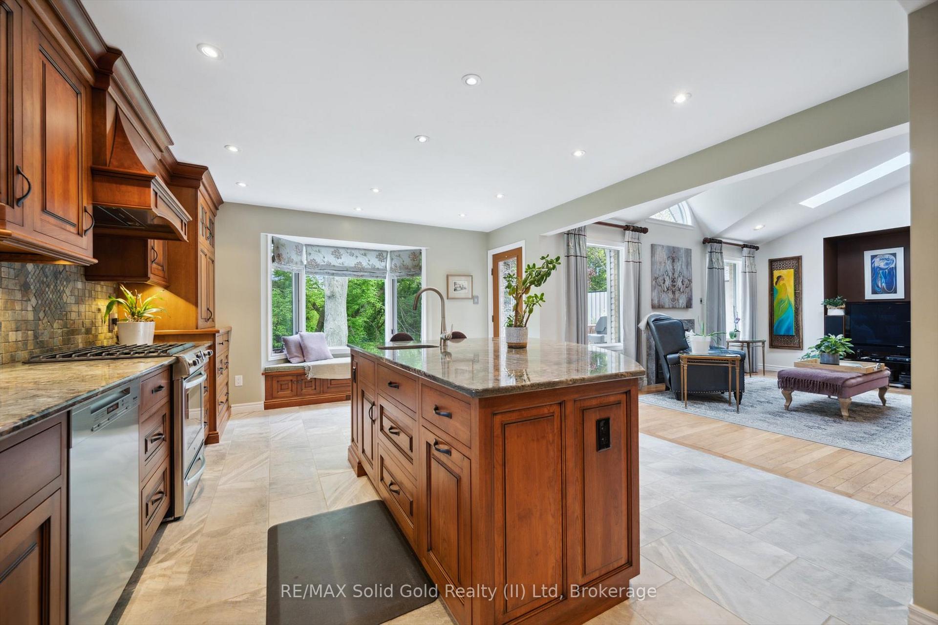 Photo 21 of 439 Brentcliffe Drive, Waterloo — HOMEH
