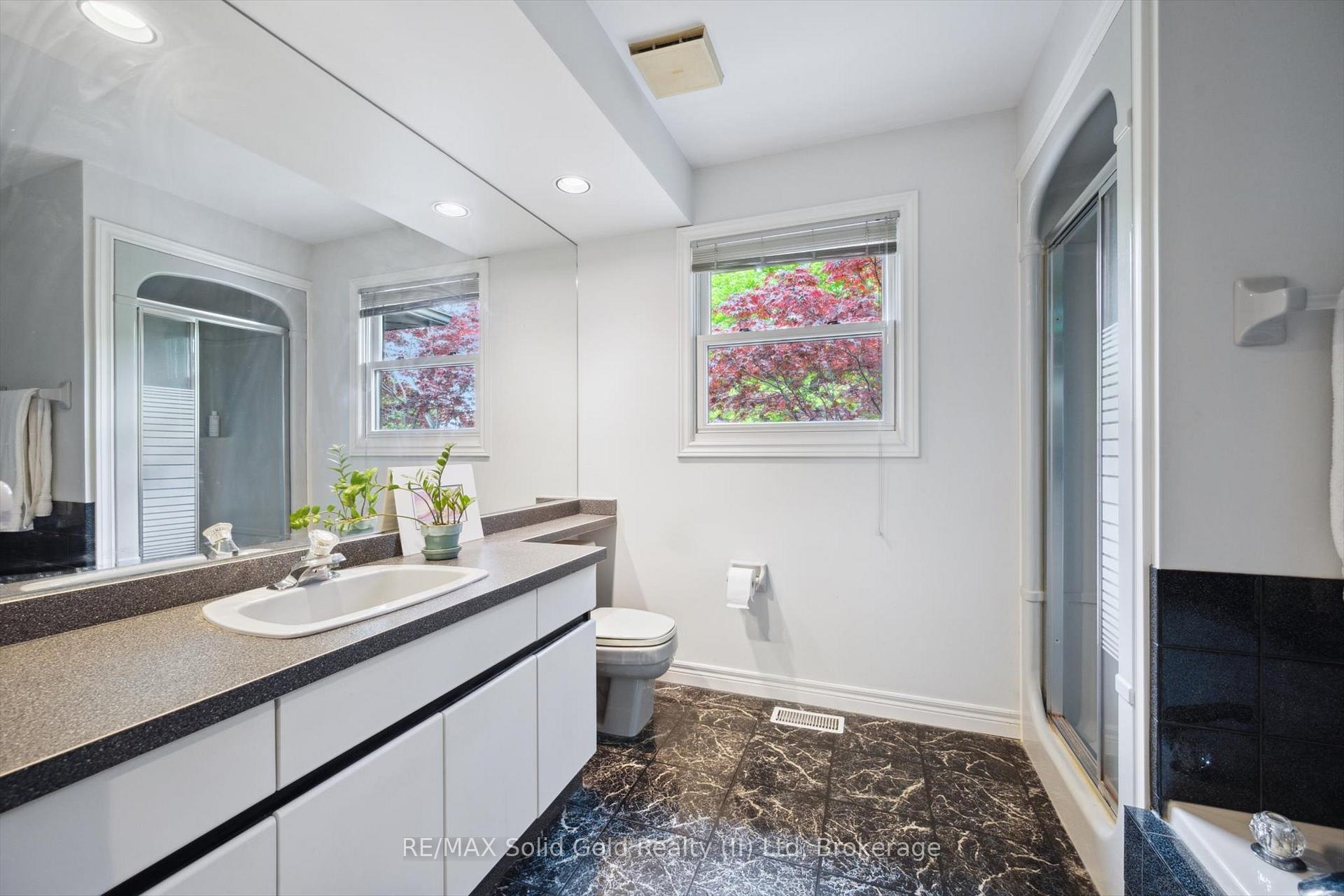 Photo 27 of 439 Brentcliffe Drive, Waterloo — HOMEH