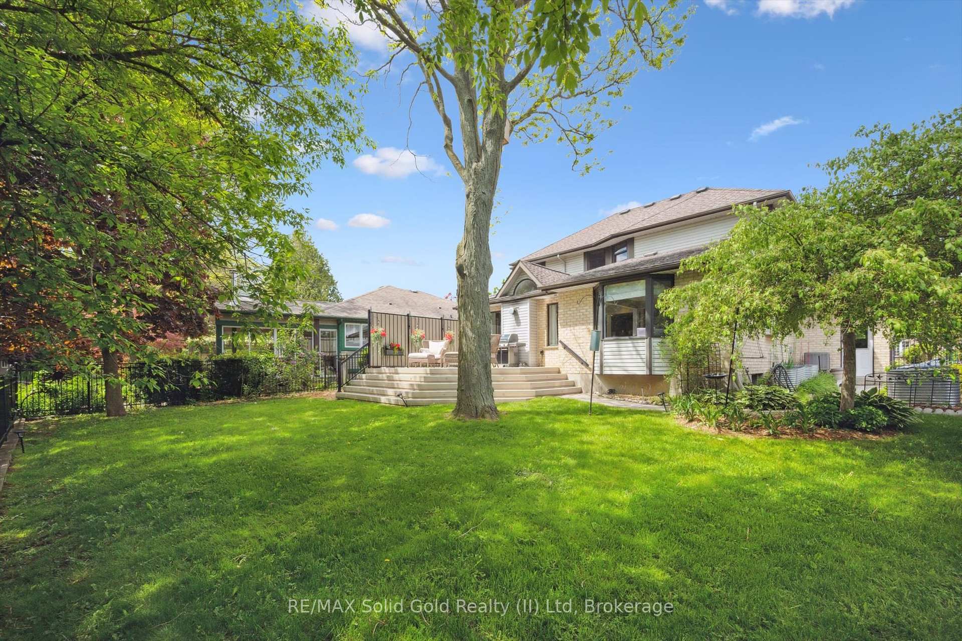 Photo 37 of 439 Brentcliffe Drive, Waterloo — HOMEH