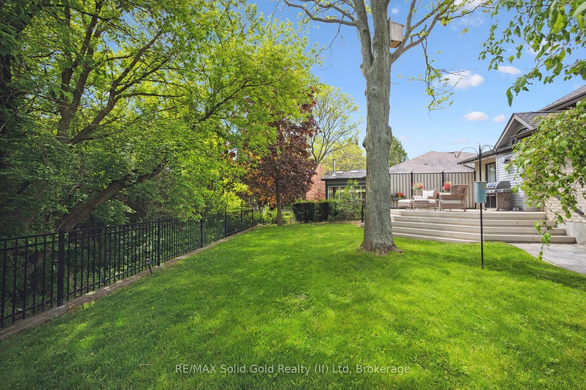 Photo 38 of 439 Brentcliffe Drive, Waterloo — HOMEH