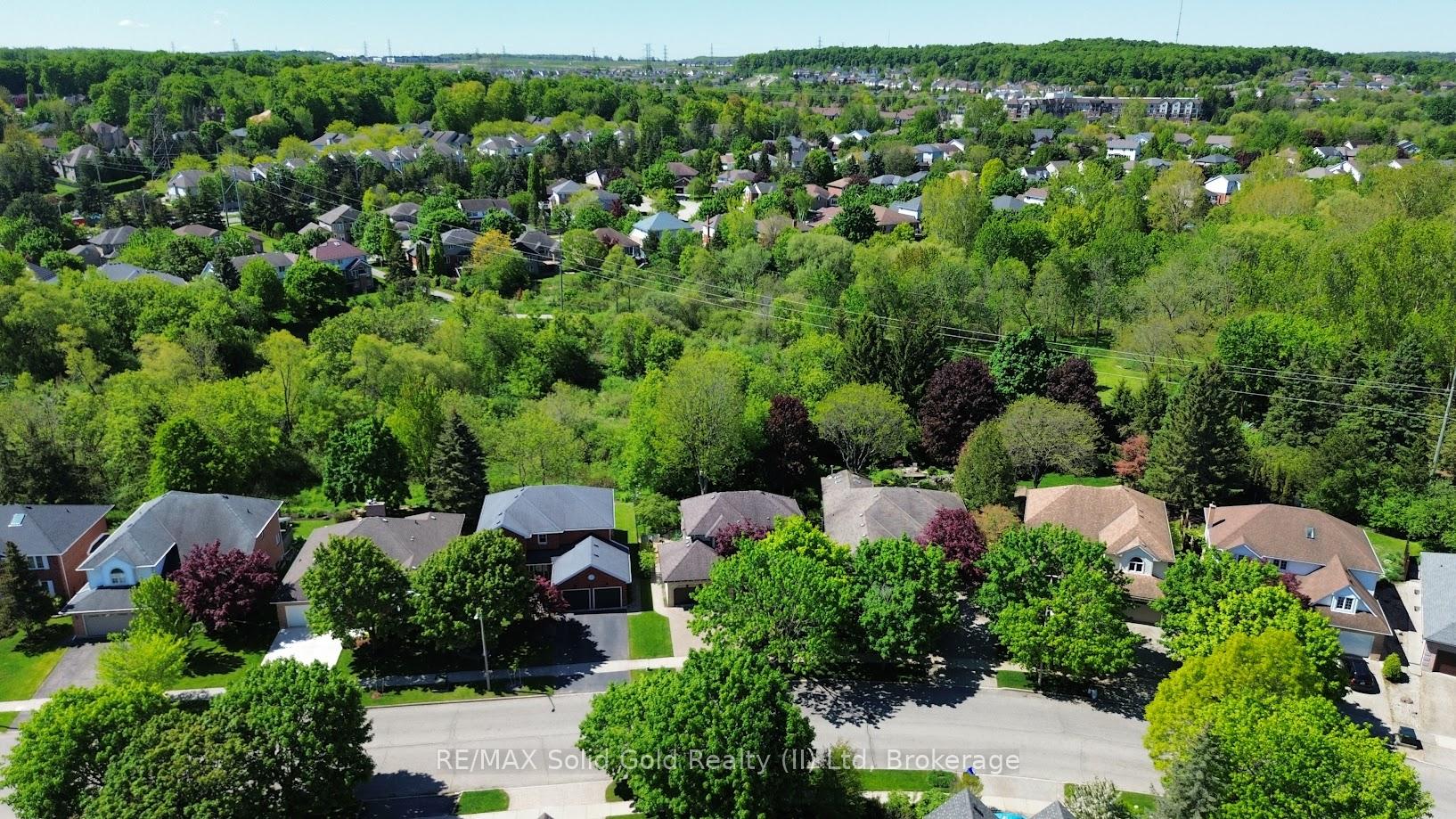 Photo 49 of 439 Brentcliffe Drive, Waterloo — HOMEH