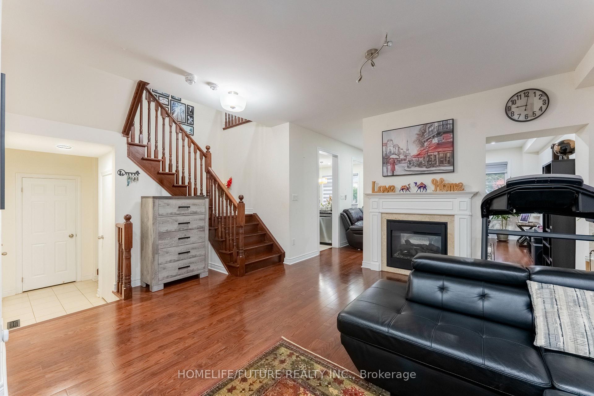 Photo 9 of 152 Braebrook Drive, Whitby, Rolling Acres — HOMEH