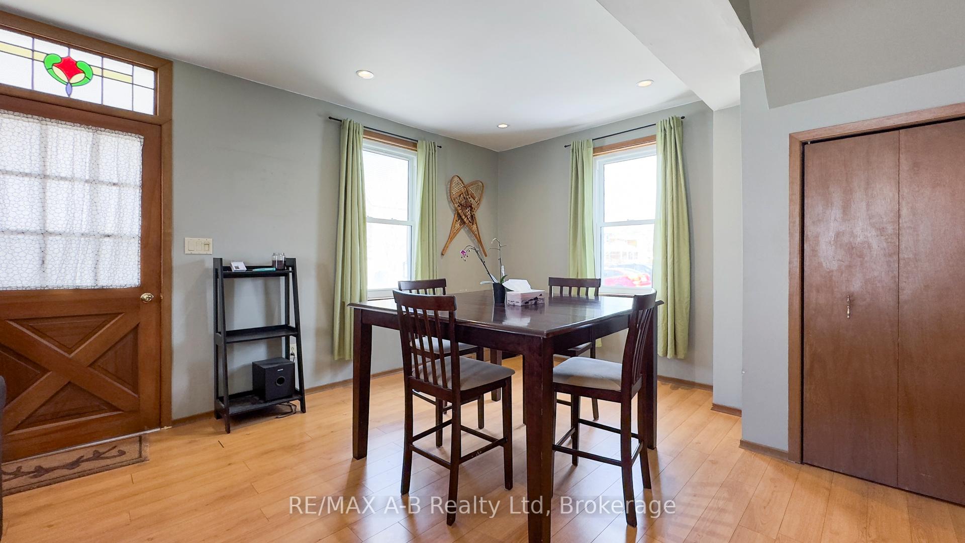 Photo 17 of 130 Quebec Street, West Perth, Mitchell — HOMEH