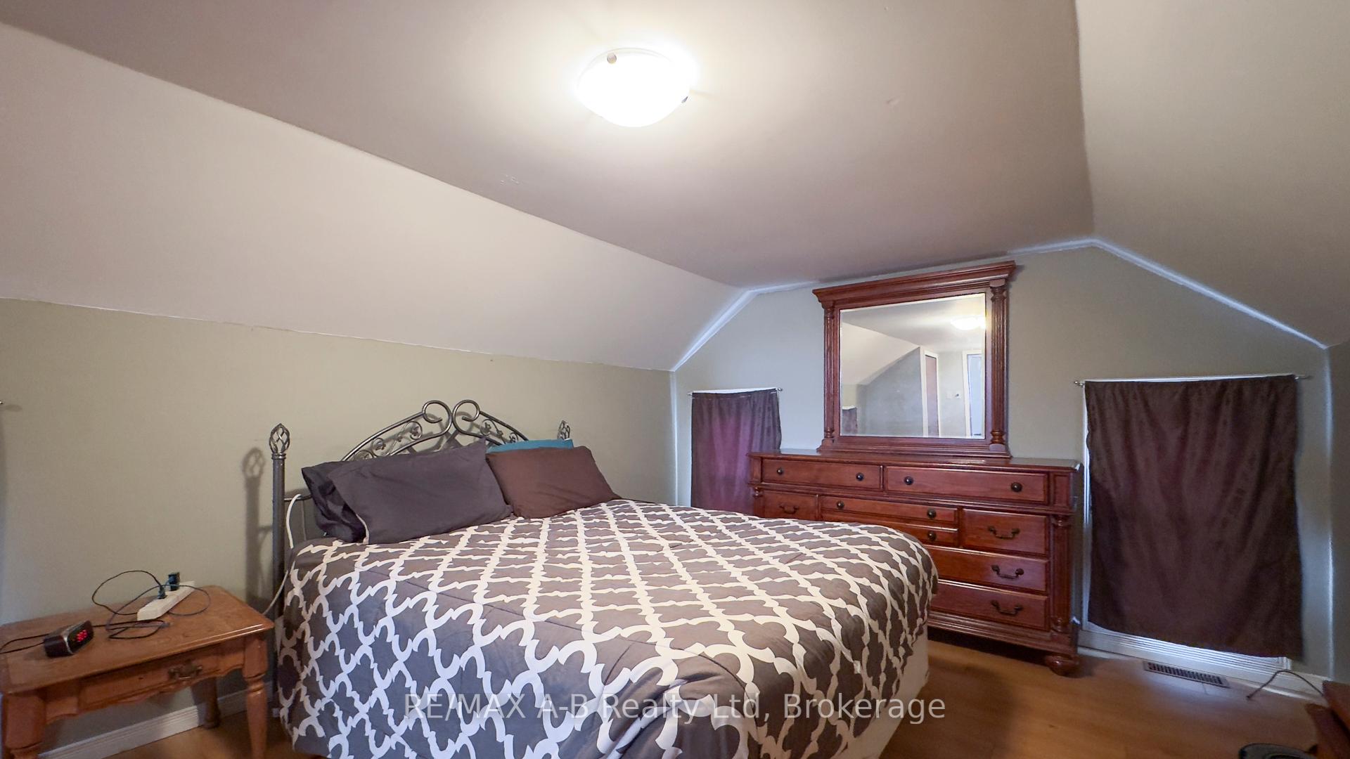 Photo 23 of 130 Quebec Street, West Perth, Mitchell — HOMEH