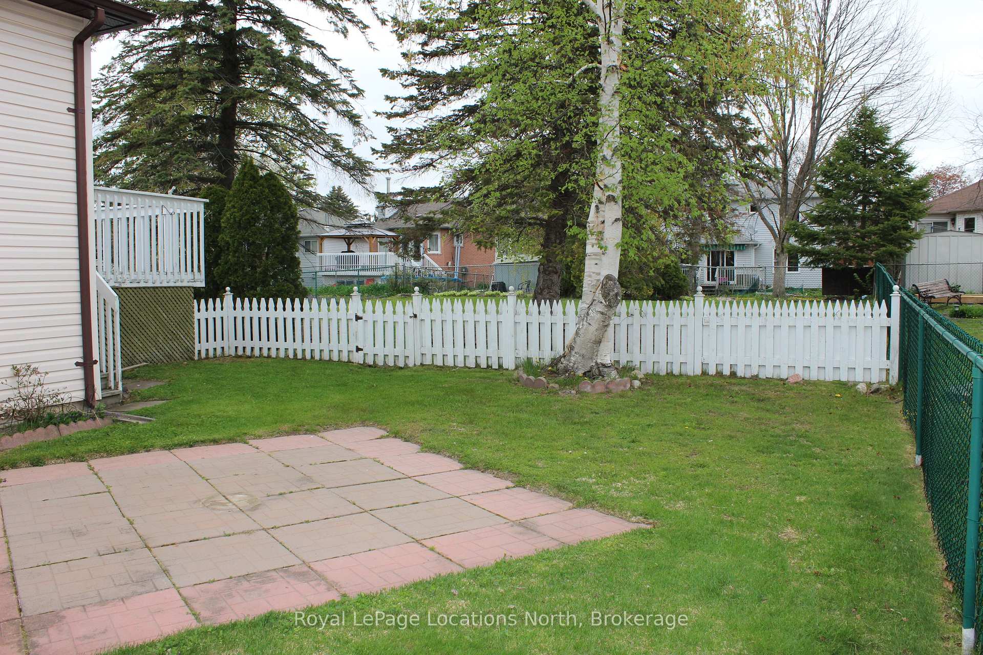 Photo 2 of 21 Langevin Drive, Wasaga Beach — HOMEH