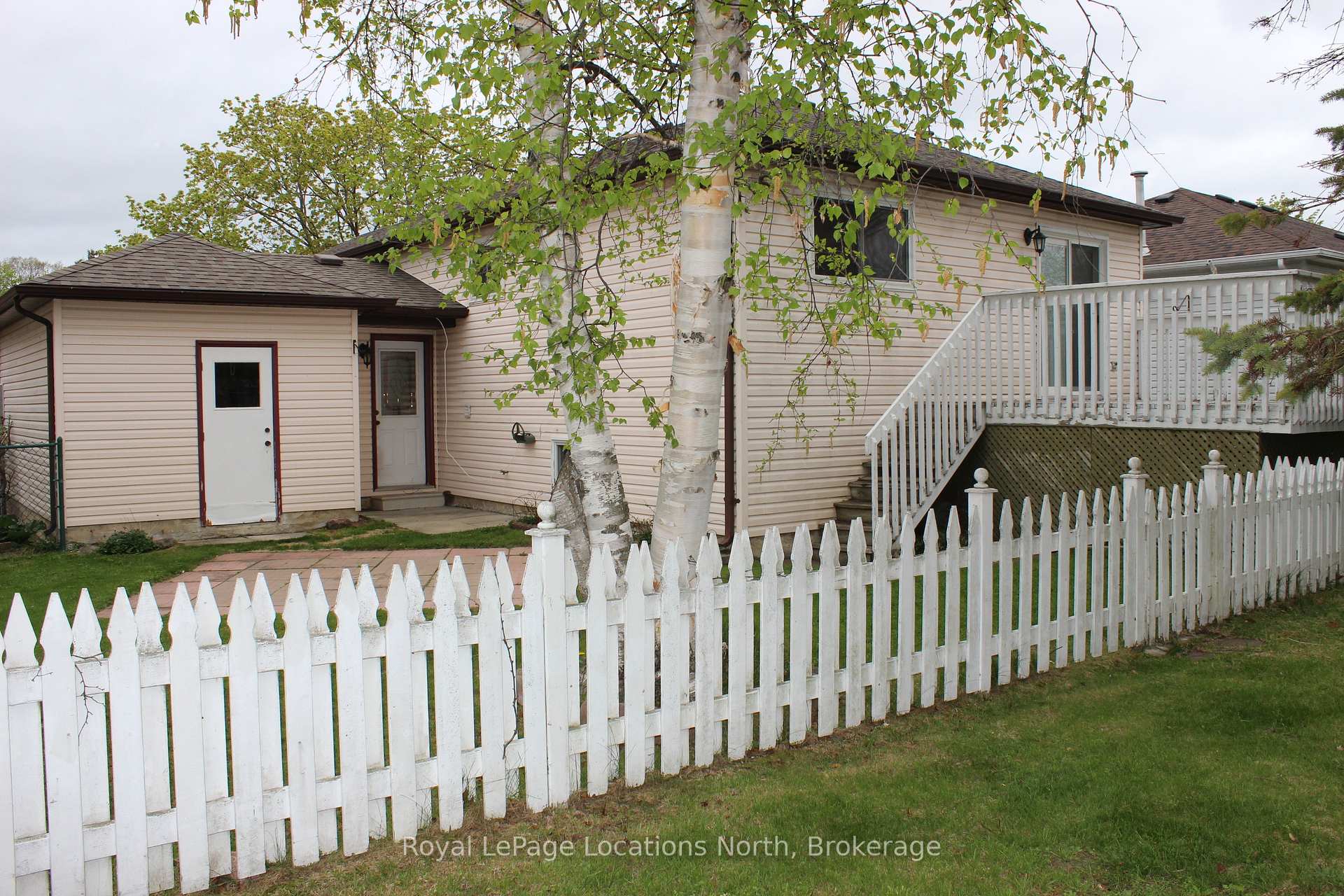 Photo 7 of 21 Langevin Drive, Wasaga Beach — HOMEH
