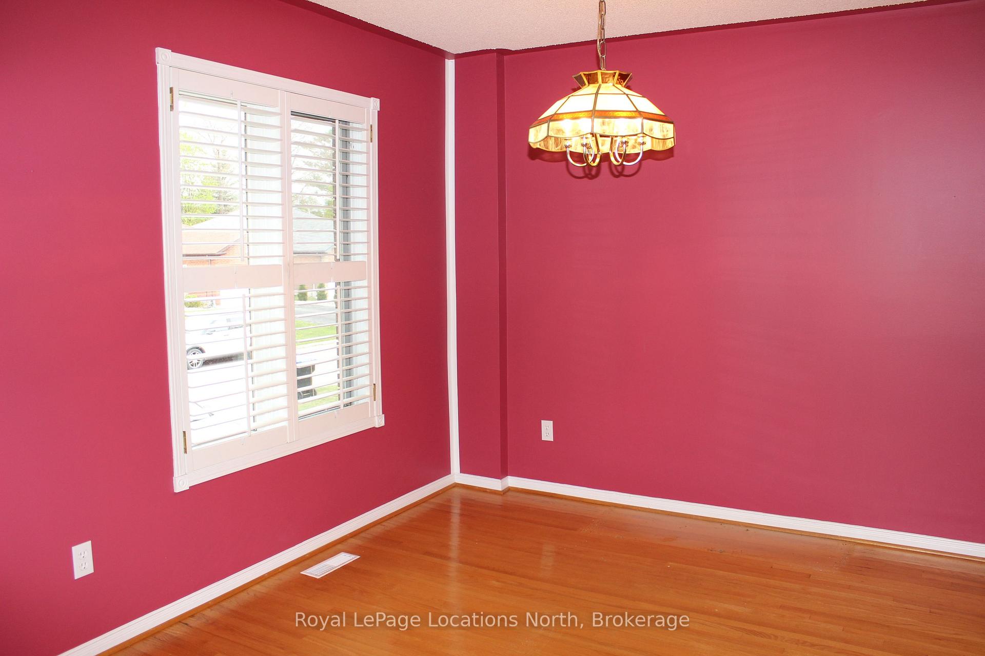 Photo 12 of 21 Langevin Drive, Wasaga Beach — HOMEH